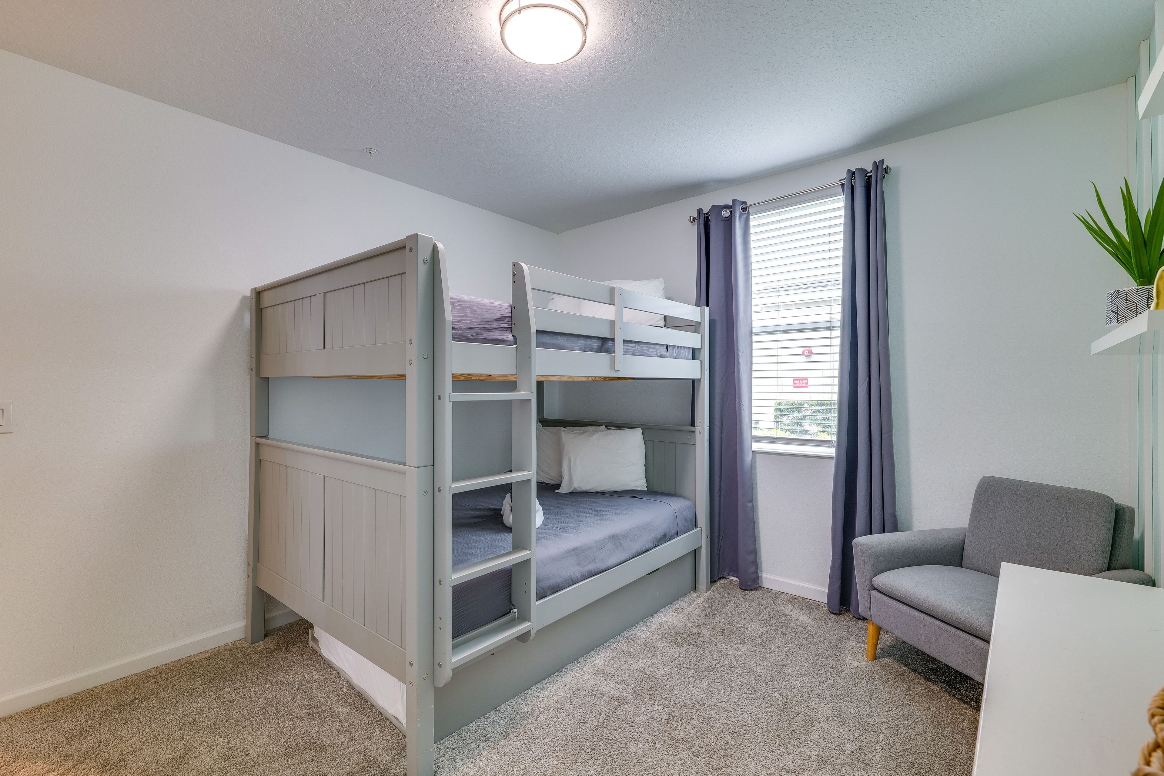 Bedroom 2 | Full Bunk Bed w/ Twin Trundle
