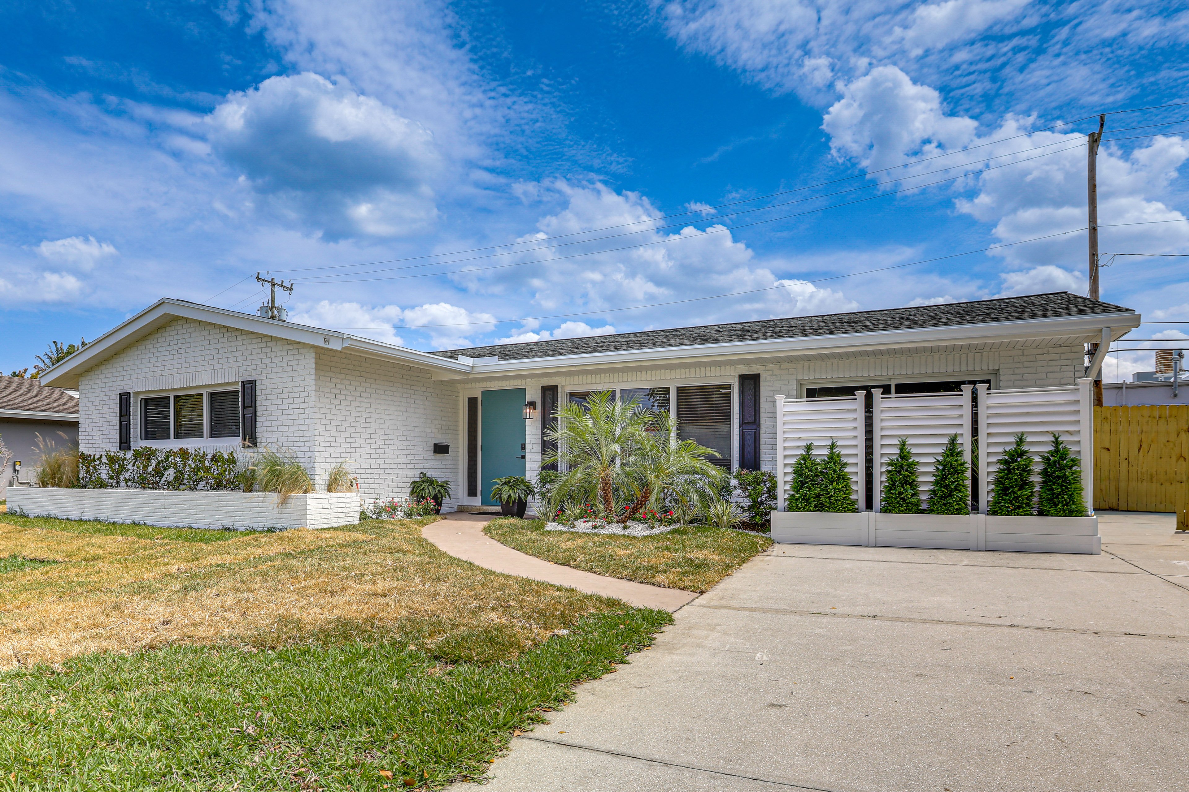 North Palm Beach Vacation Rental | 4BR | 2BA | 1,524 Sq Ft | 1 Step for Access