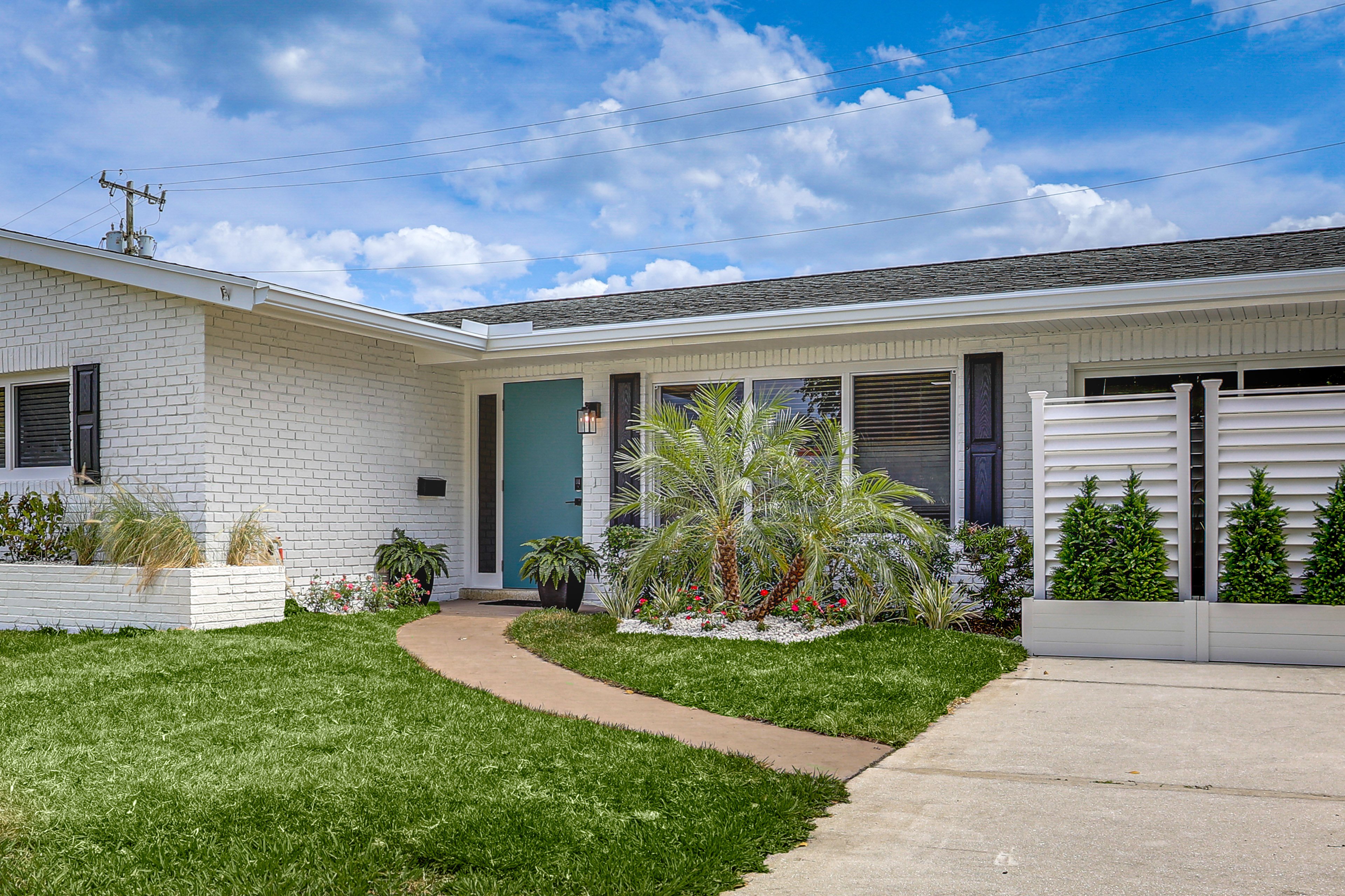 North Palm Beach Vacation Rental | 3BR | 2BA | 1,524 Sq Ft | 1 Step for Access