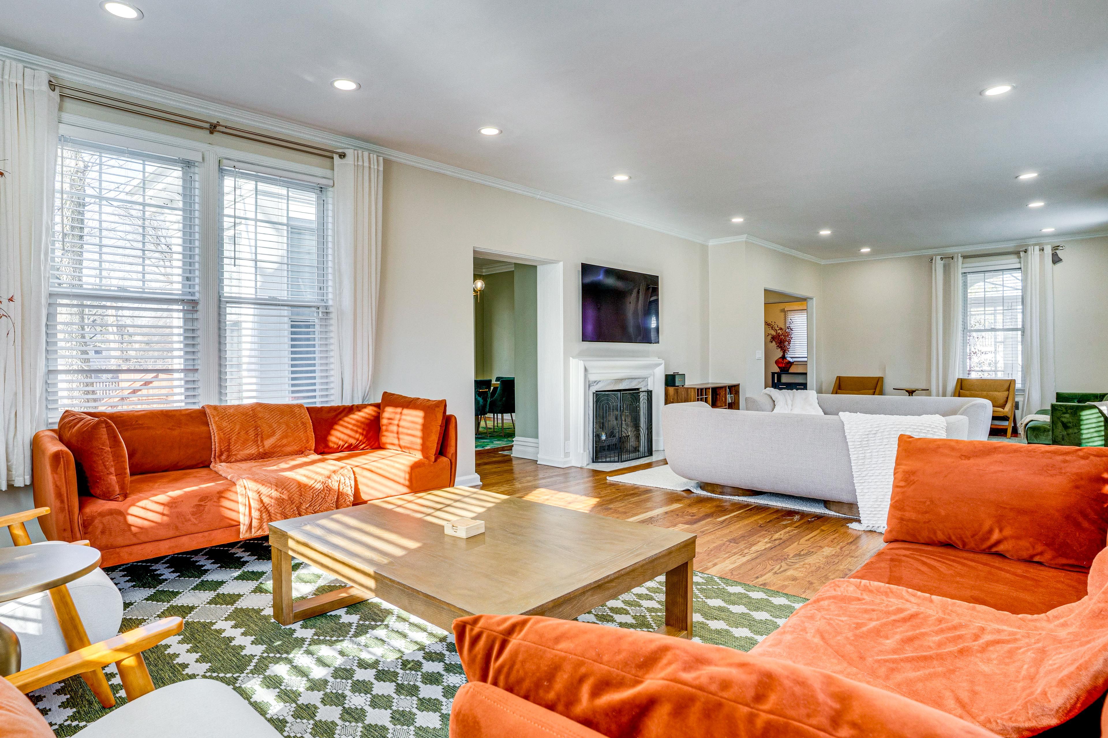 Living Room | Smart TV | Free WiFi | 1st Floor