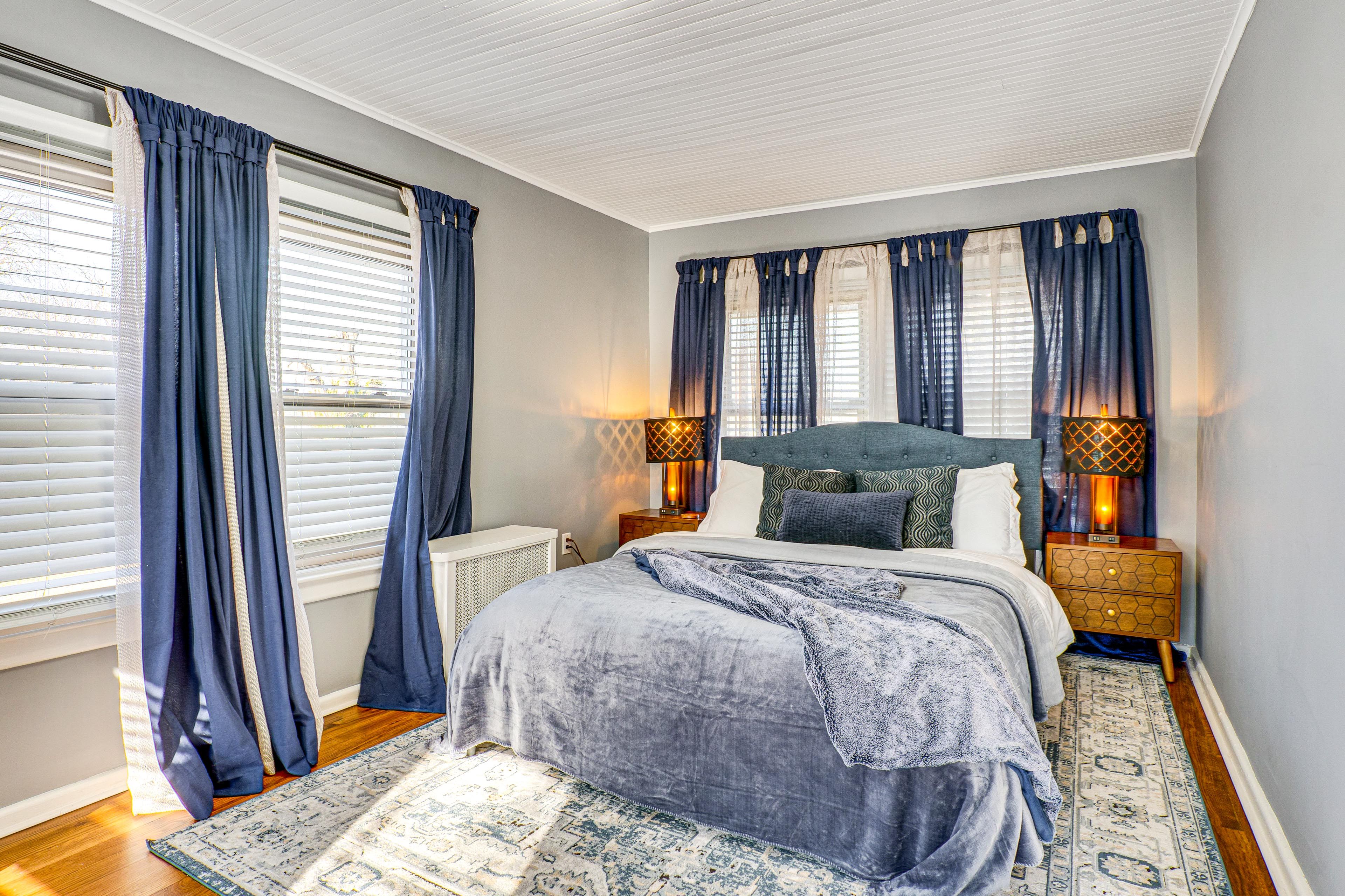 Bedroom 1 | Queen Bed | 2nd Floor