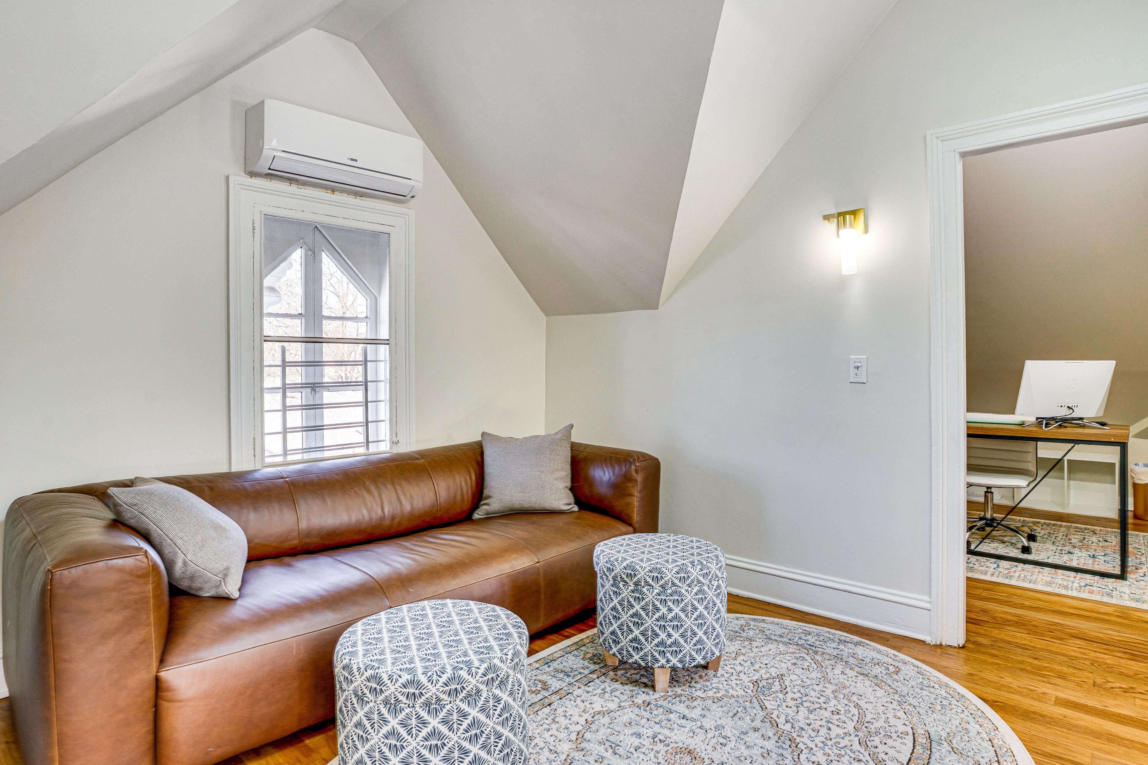 Sitting Area | 3rd Floor