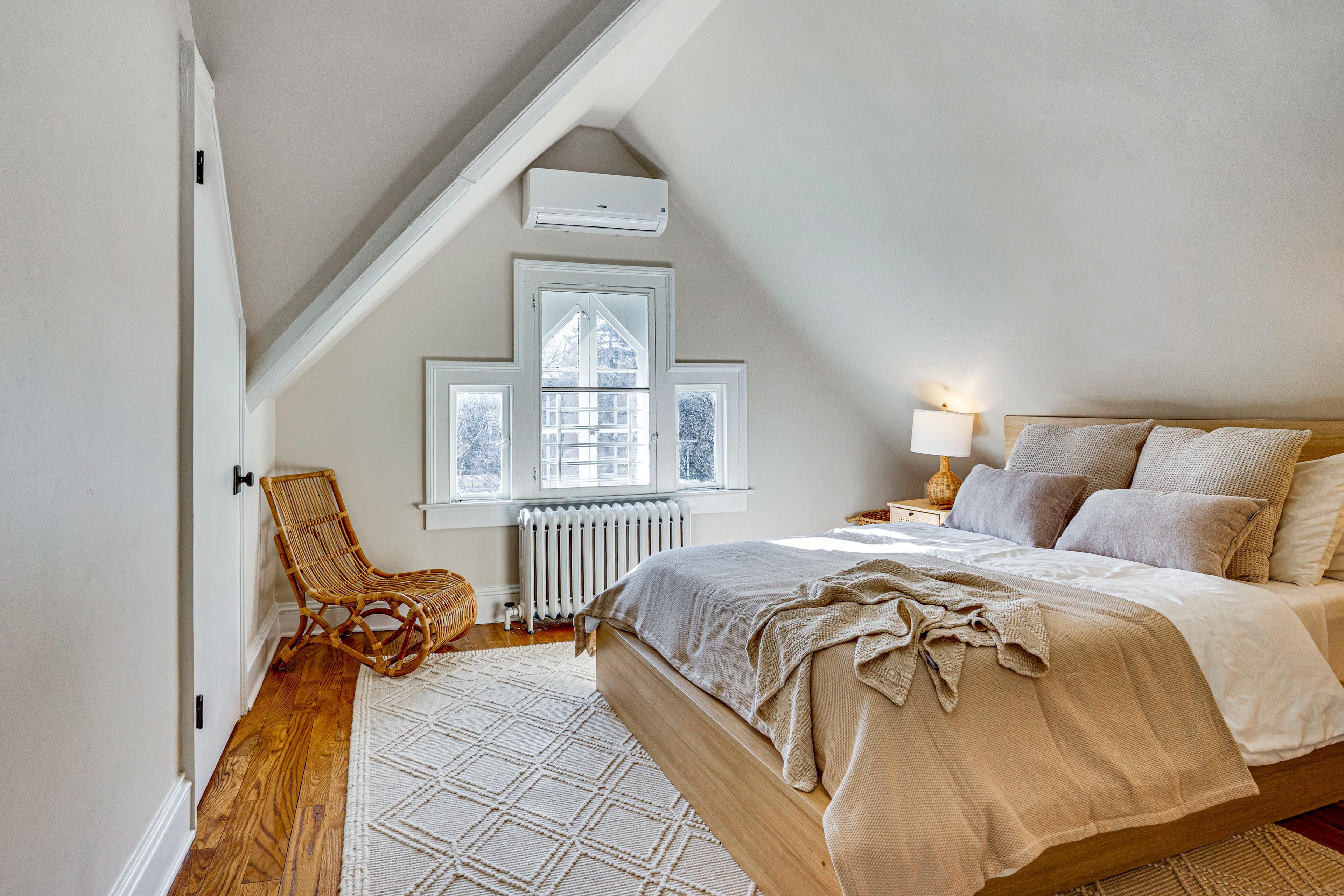 Bedroom 5 | Queen Bed | Twin Futon | 3rd Floor