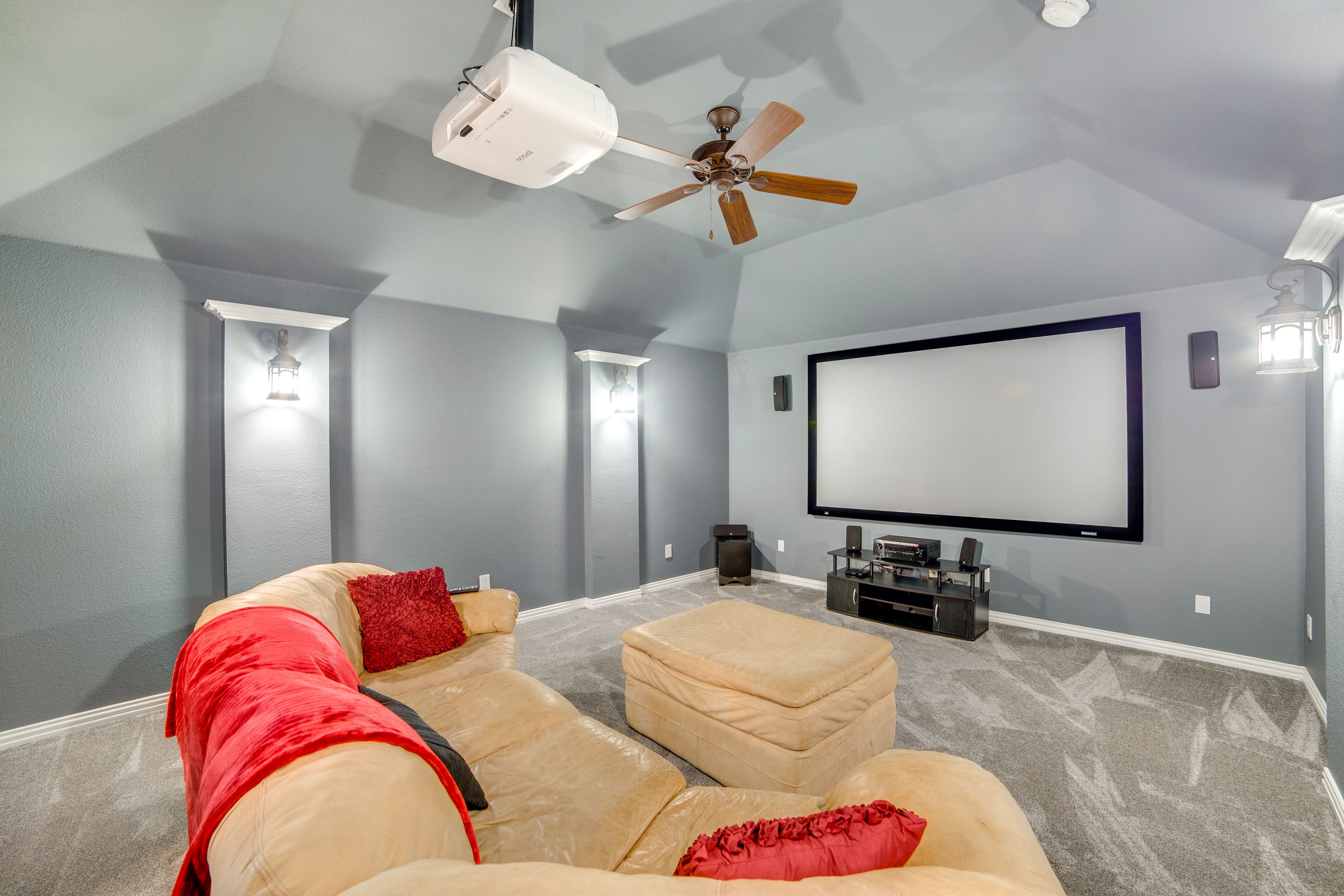 Media Room | Projector | Speakers