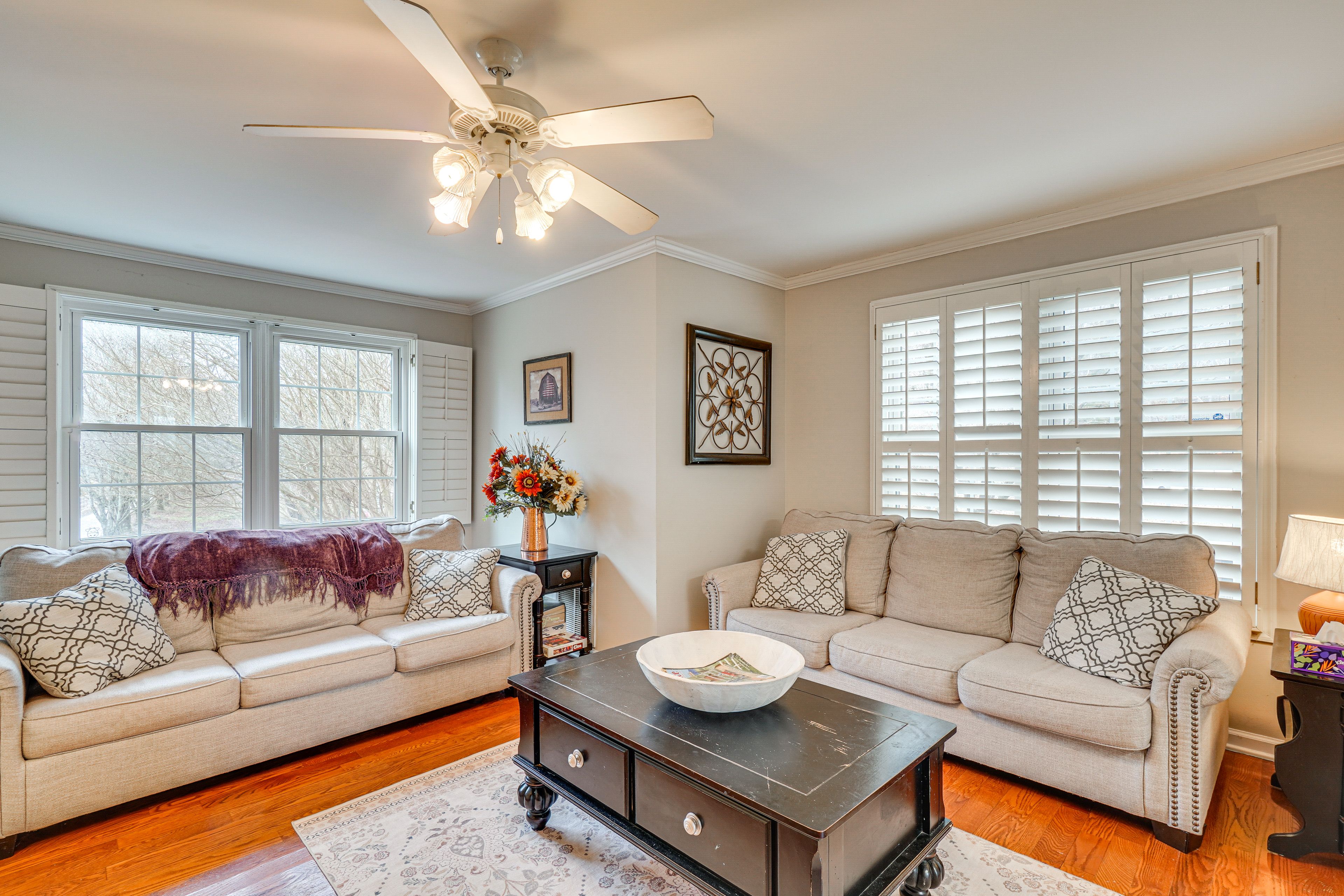 Living Room | Queen Sleeper Sofa