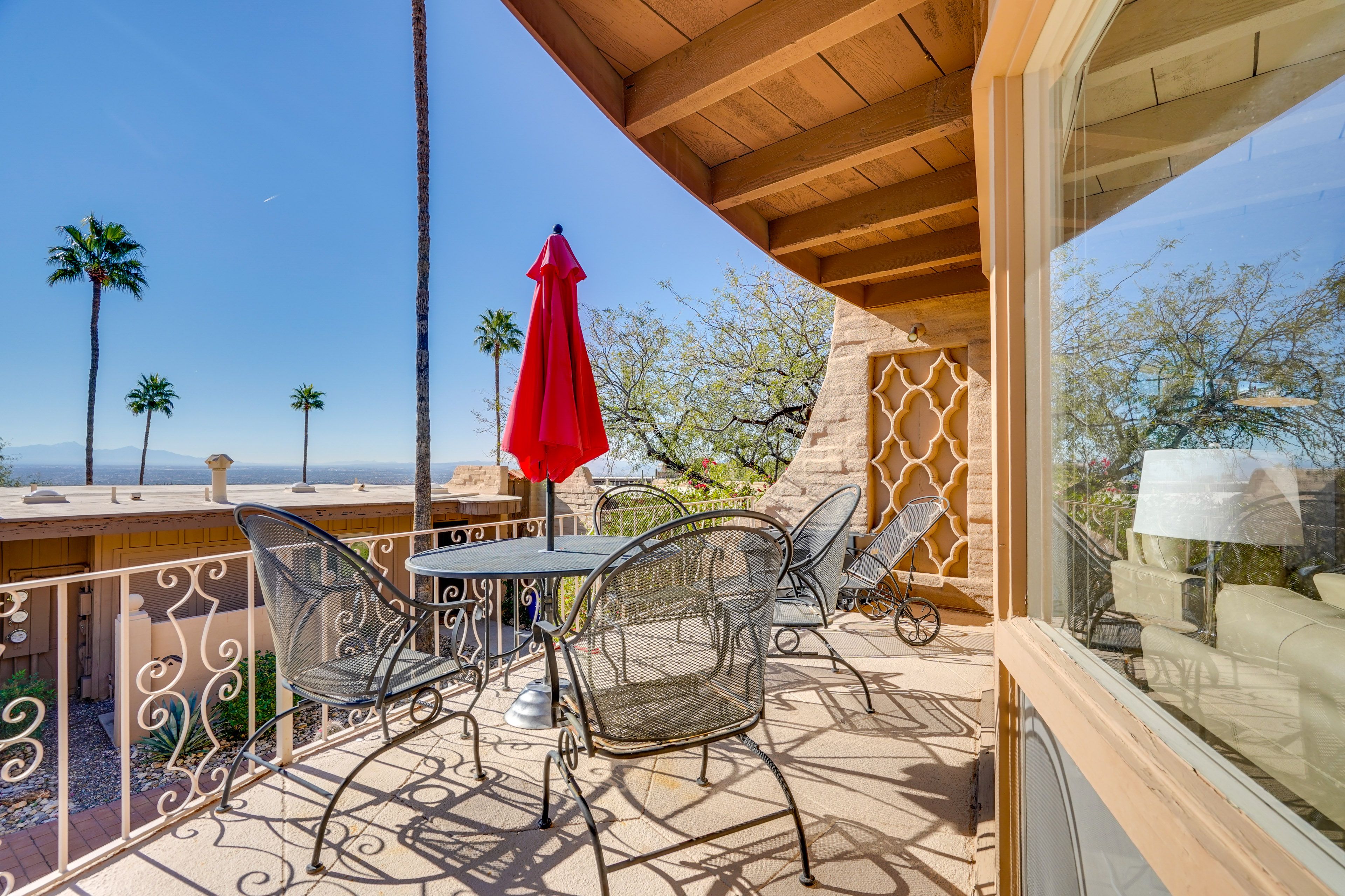 Patio | Outdoor Dining Area | Gas Grill