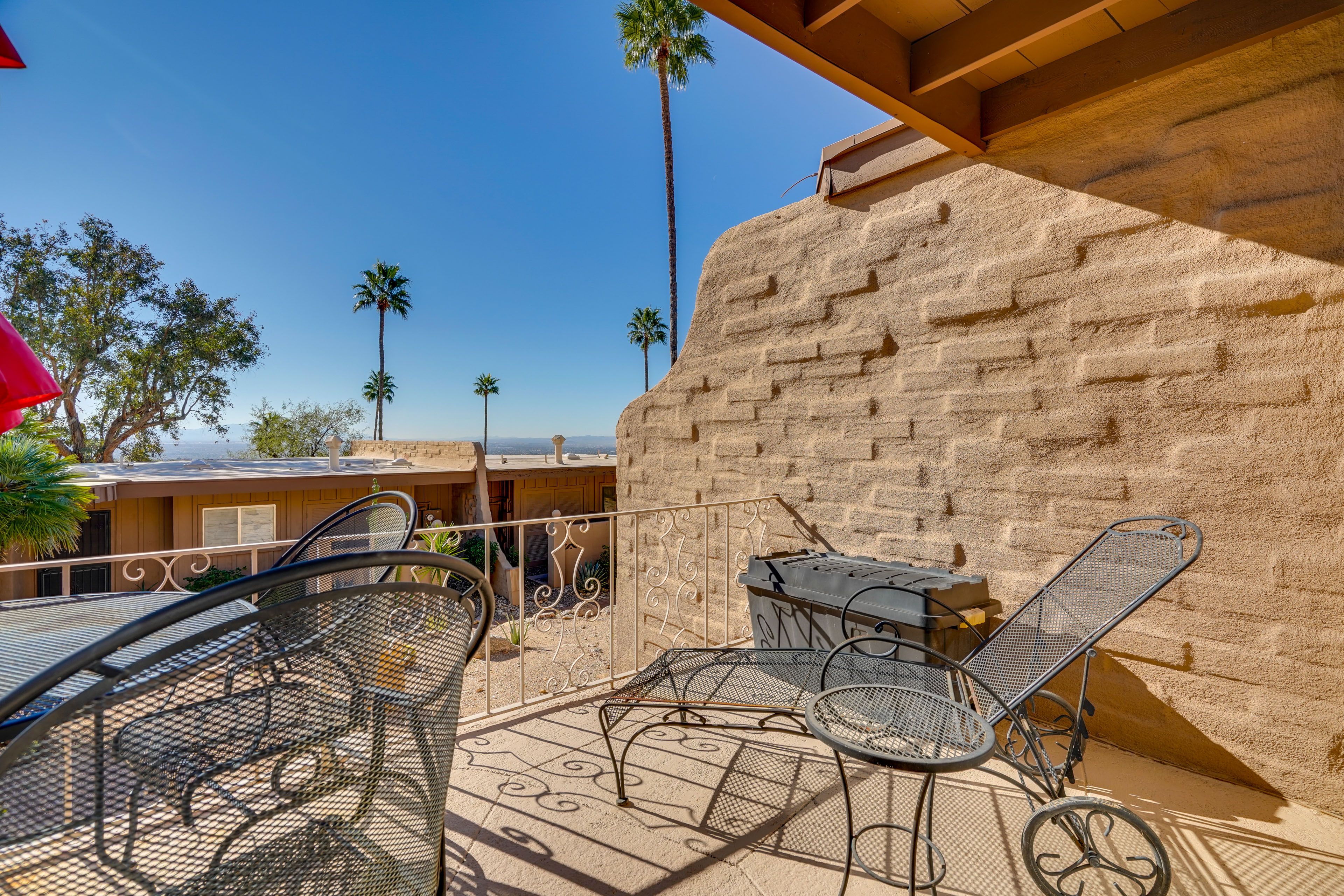 Patio | Outdoor Dining Area | Gas Grill