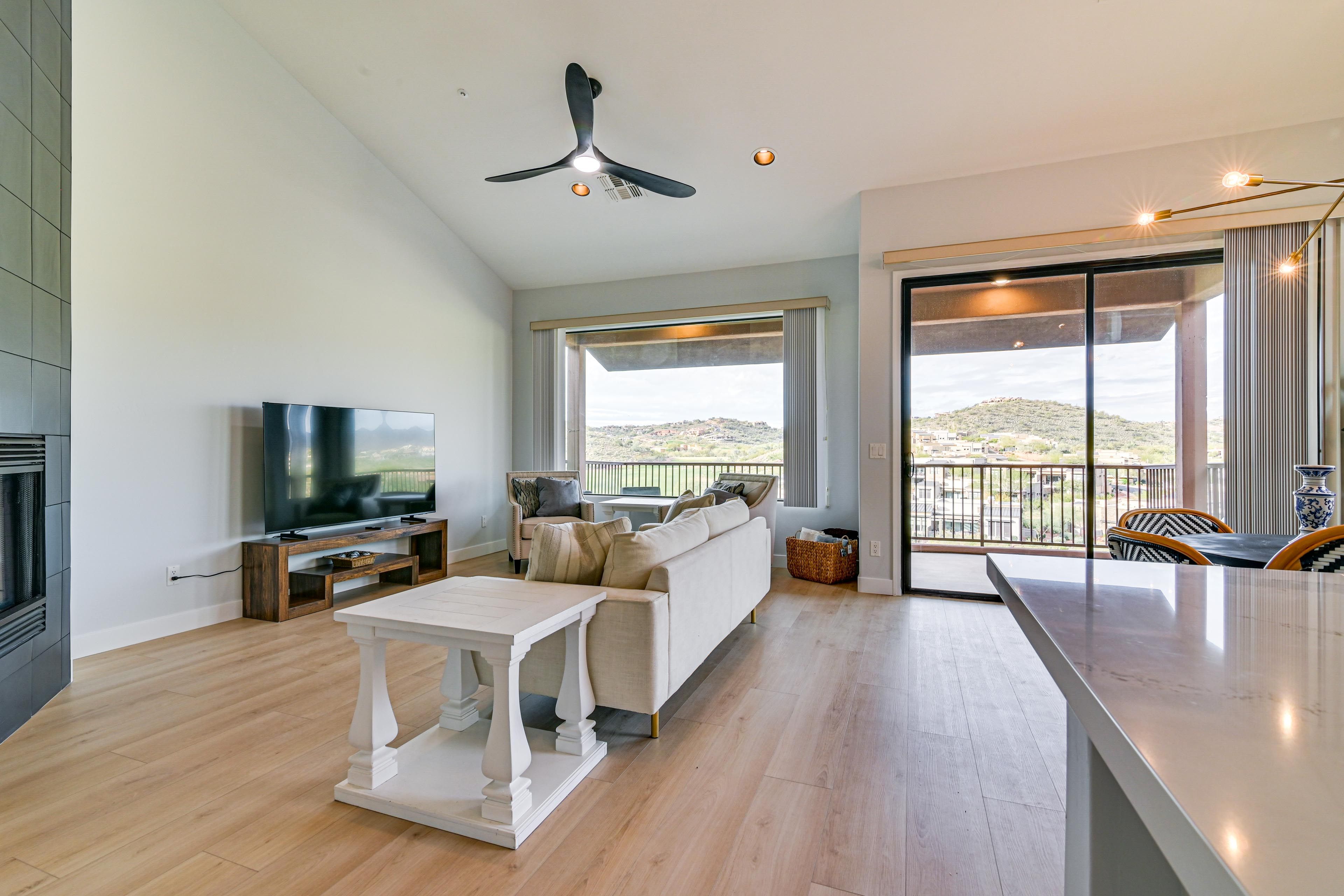 Living Room | Main Level