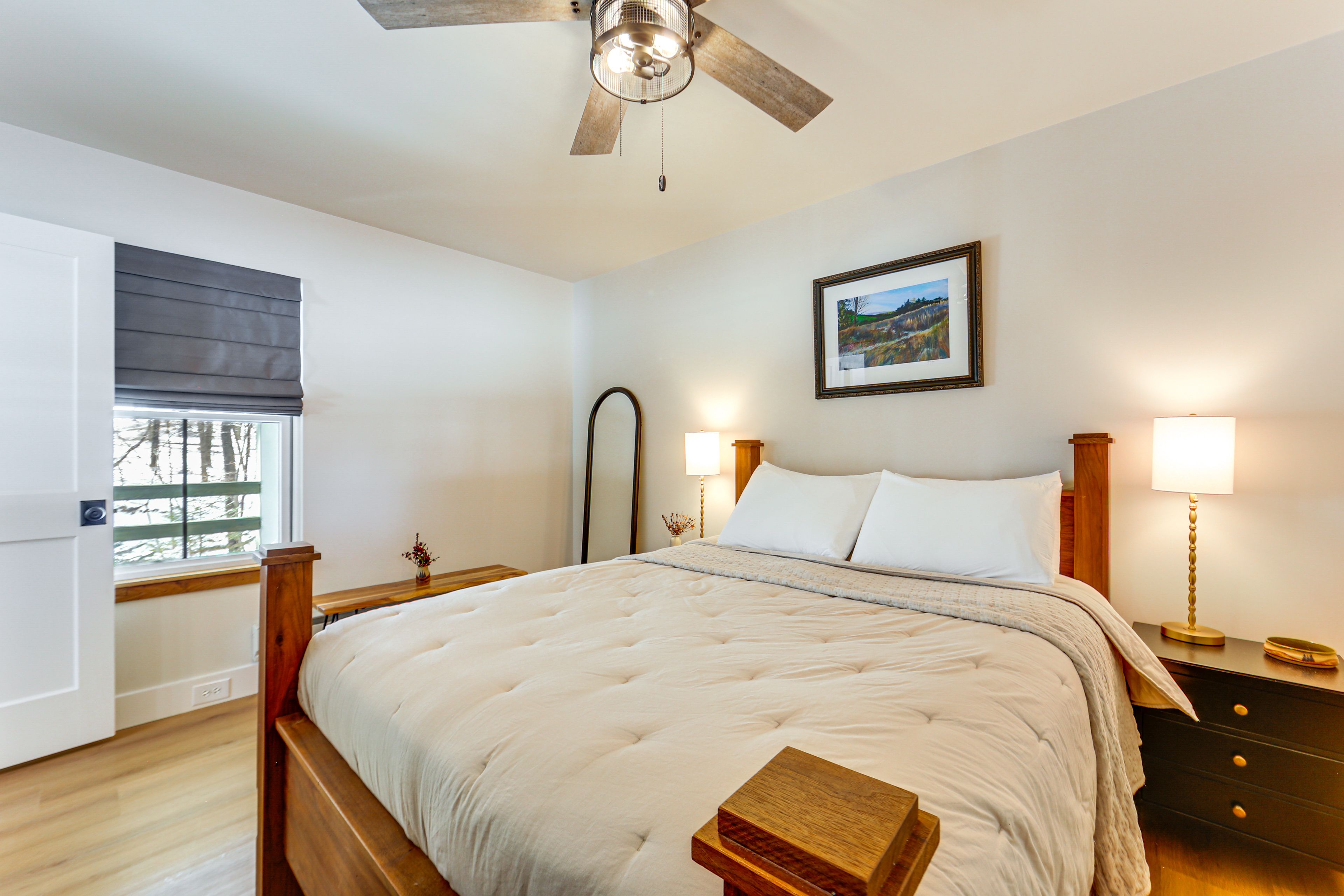 Bedroom 1 | Main Level | Queen Bed