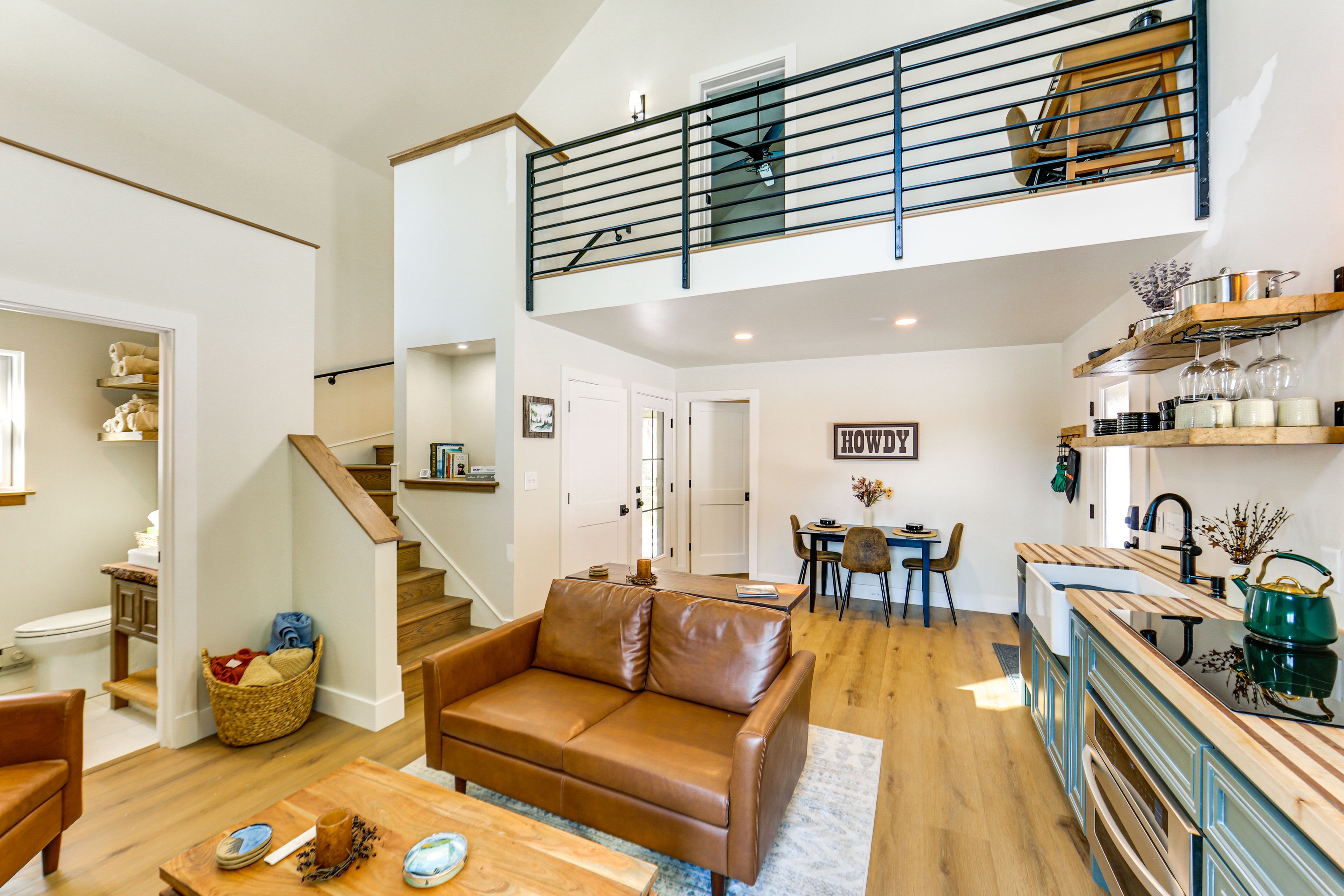 Living Area | Main Level