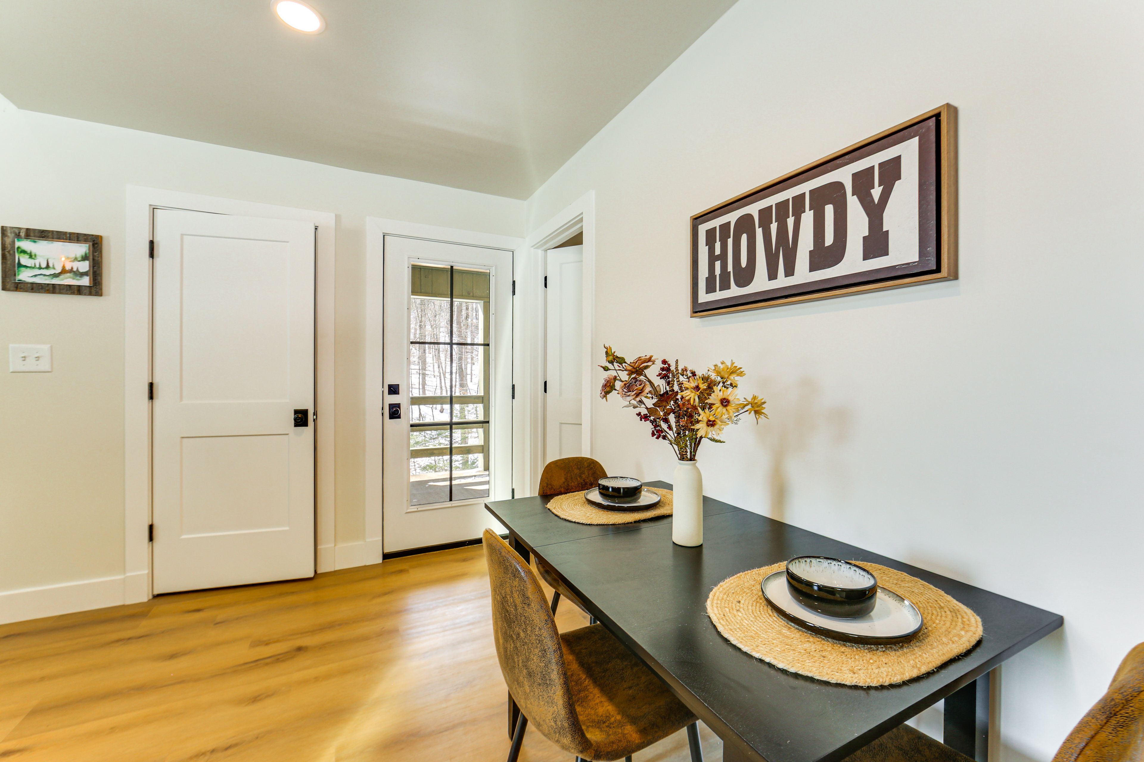 Dining Area | Main Level