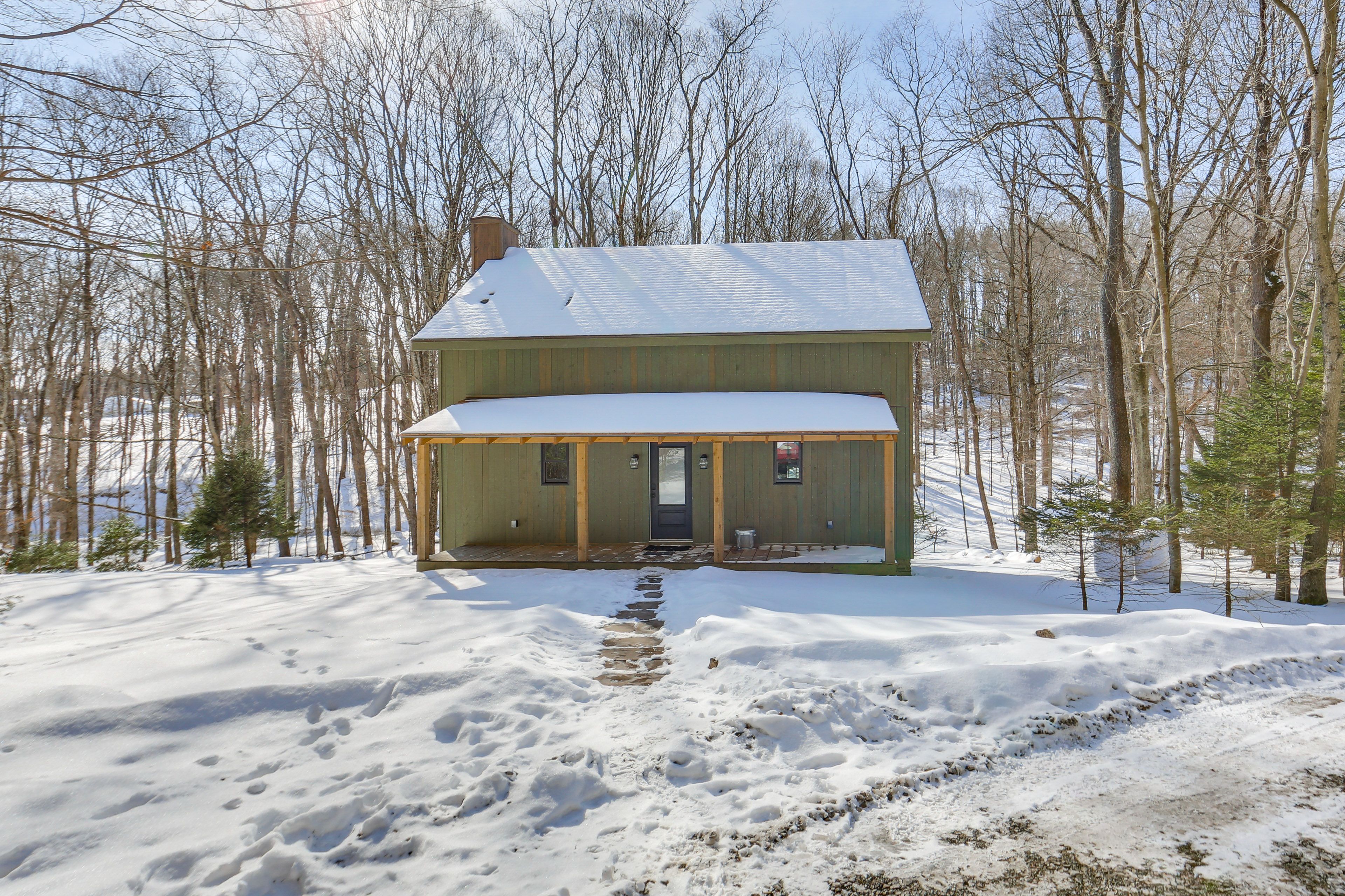 Exterior | 4 Mi to Ligonier