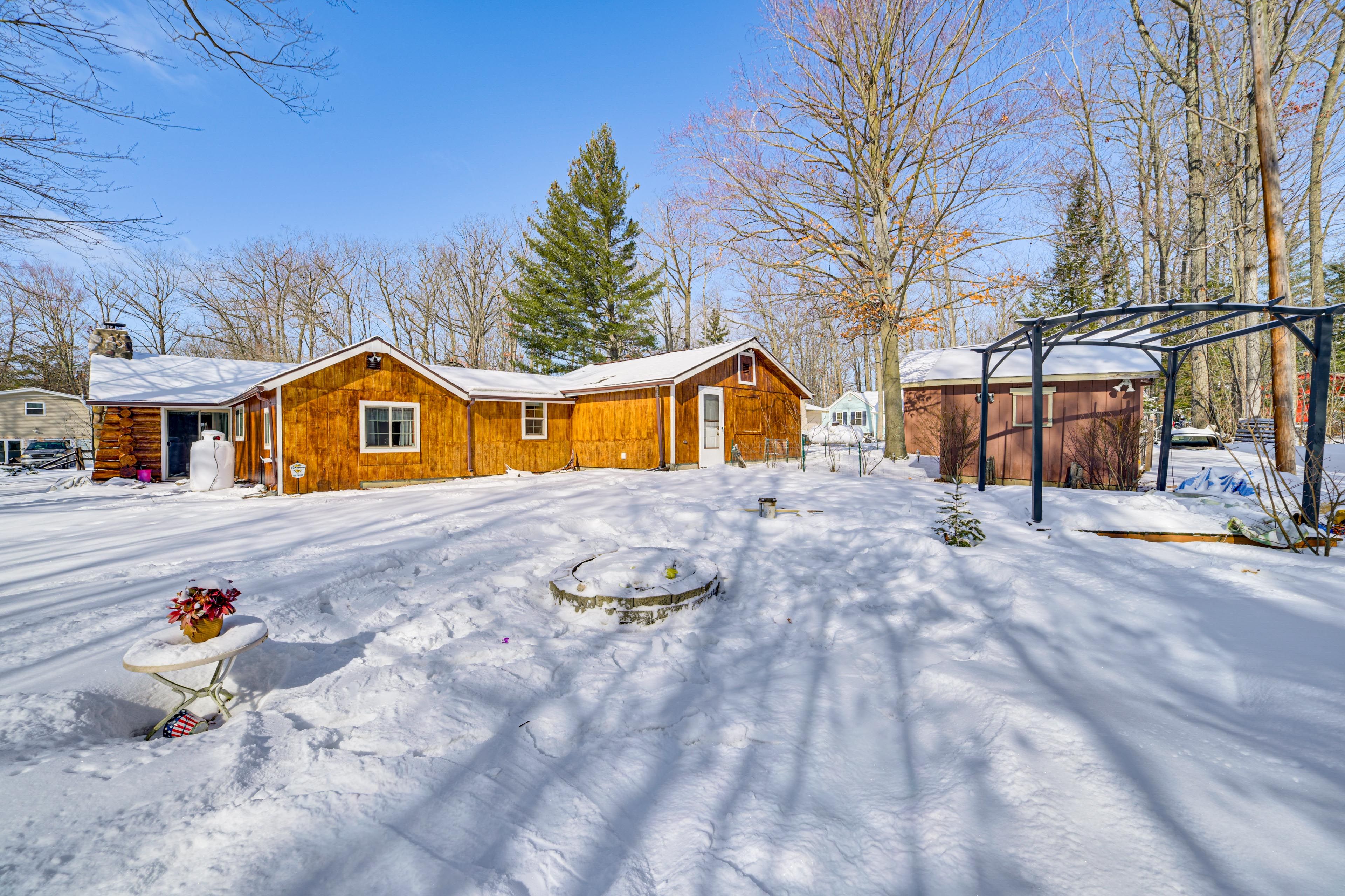 Parking | Driveway (6 Vehicles) | RV/Trailer Parking