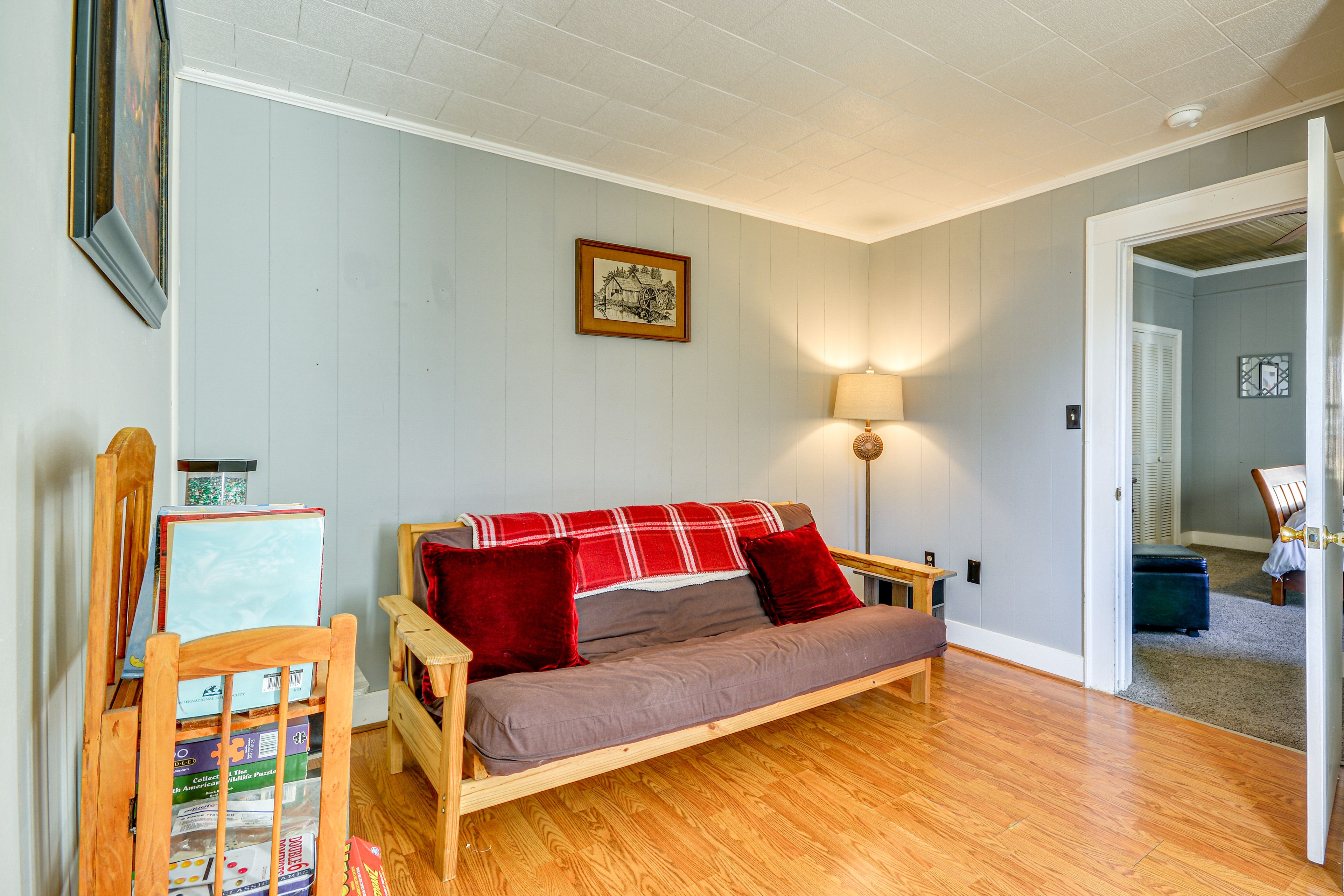 Bonus Room | Futon | Board Games | Books