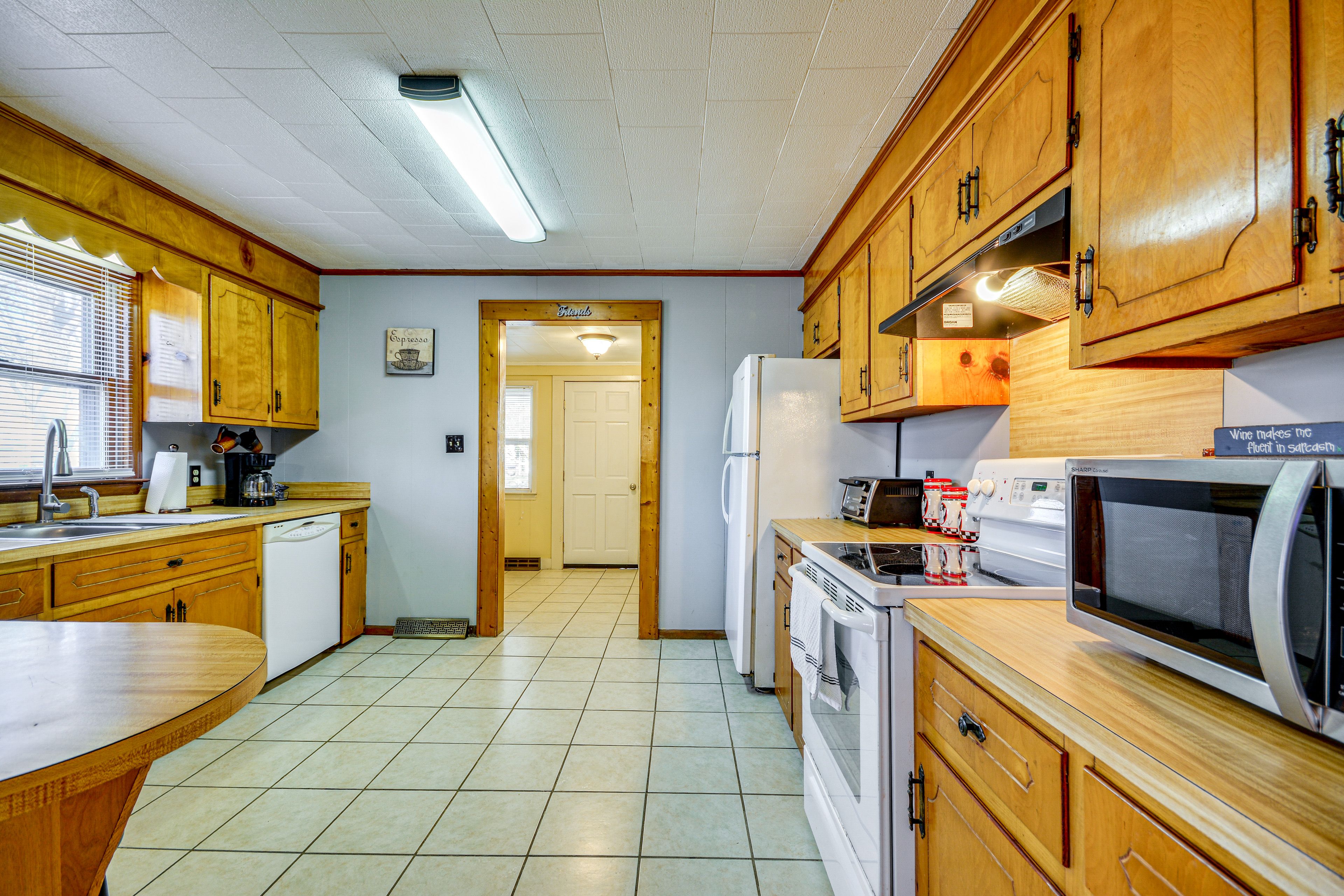 Kitchen | Drip Coffee Maker | Breakfast Bar