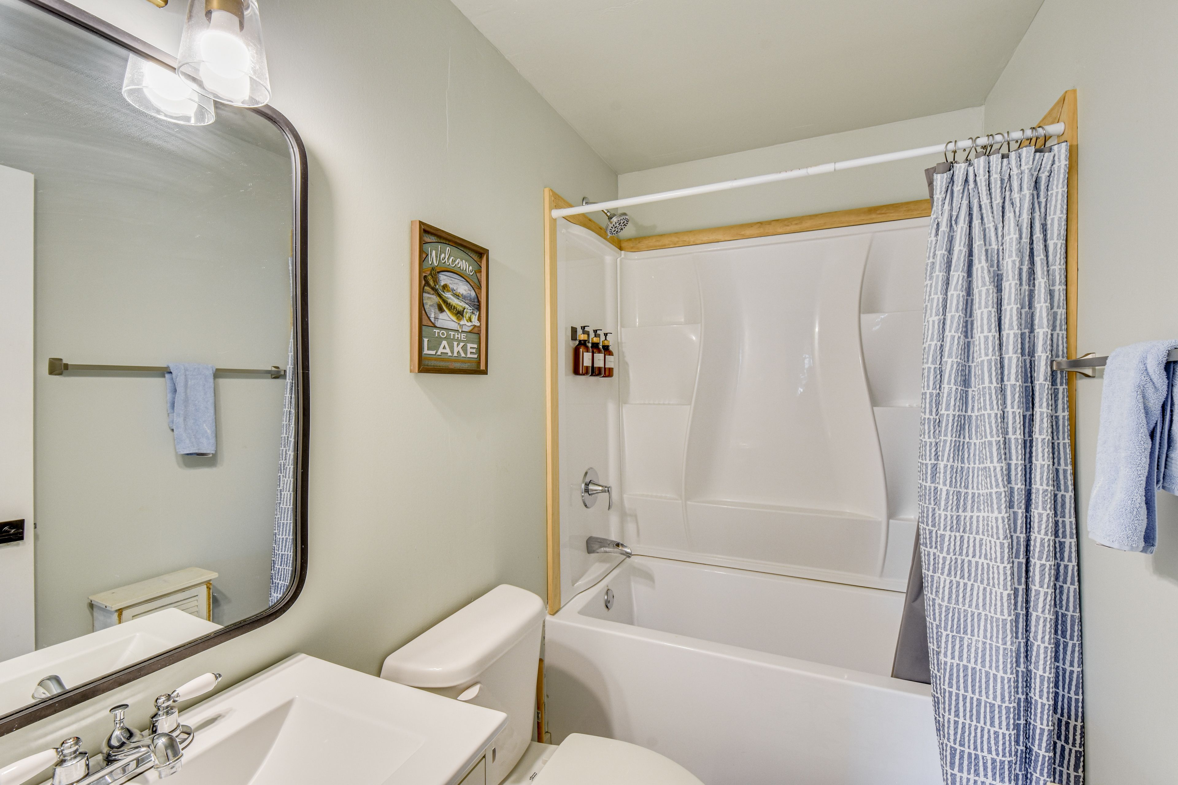 Bathroom | Upper Level