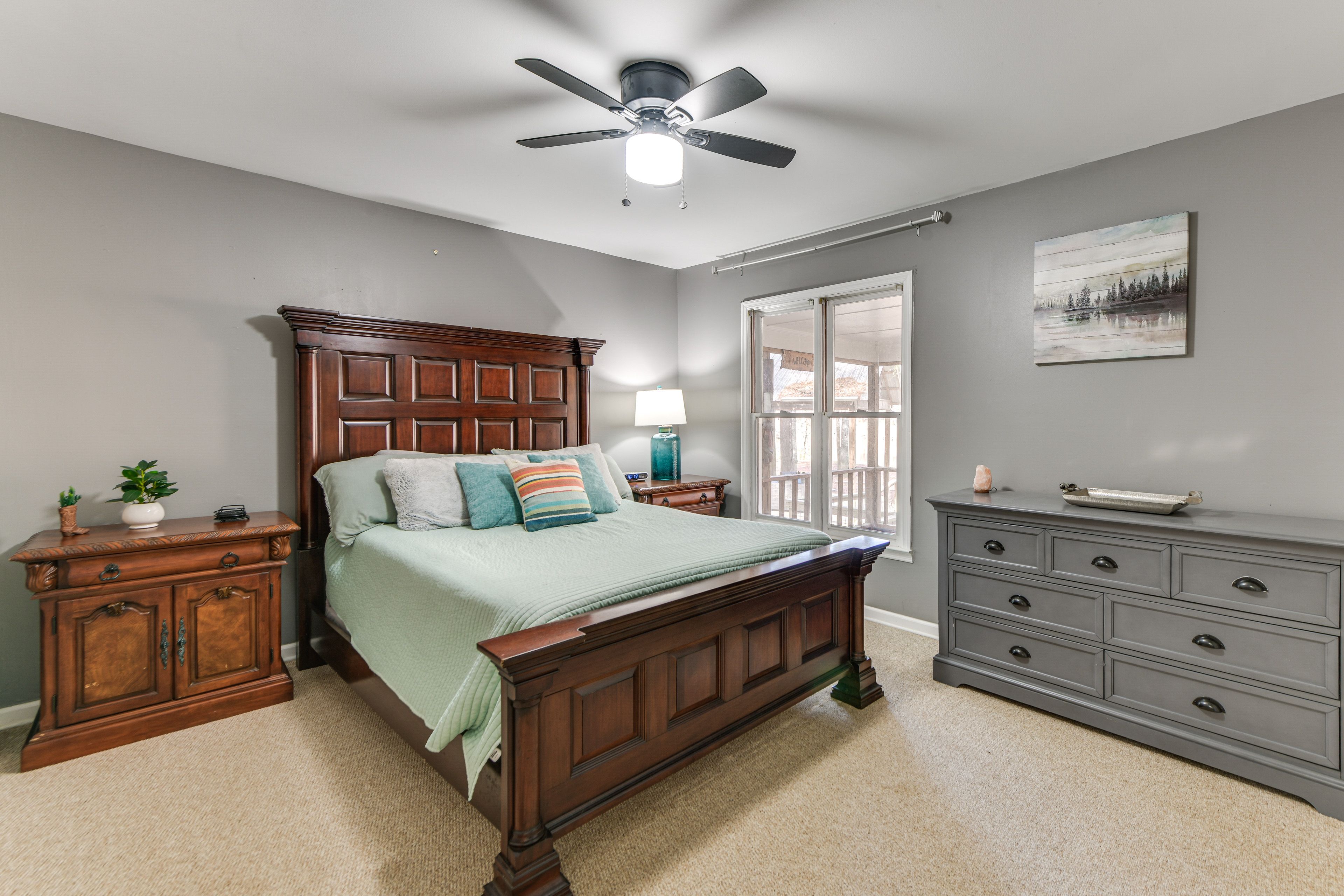 Bedroom 1 | Queen Bed