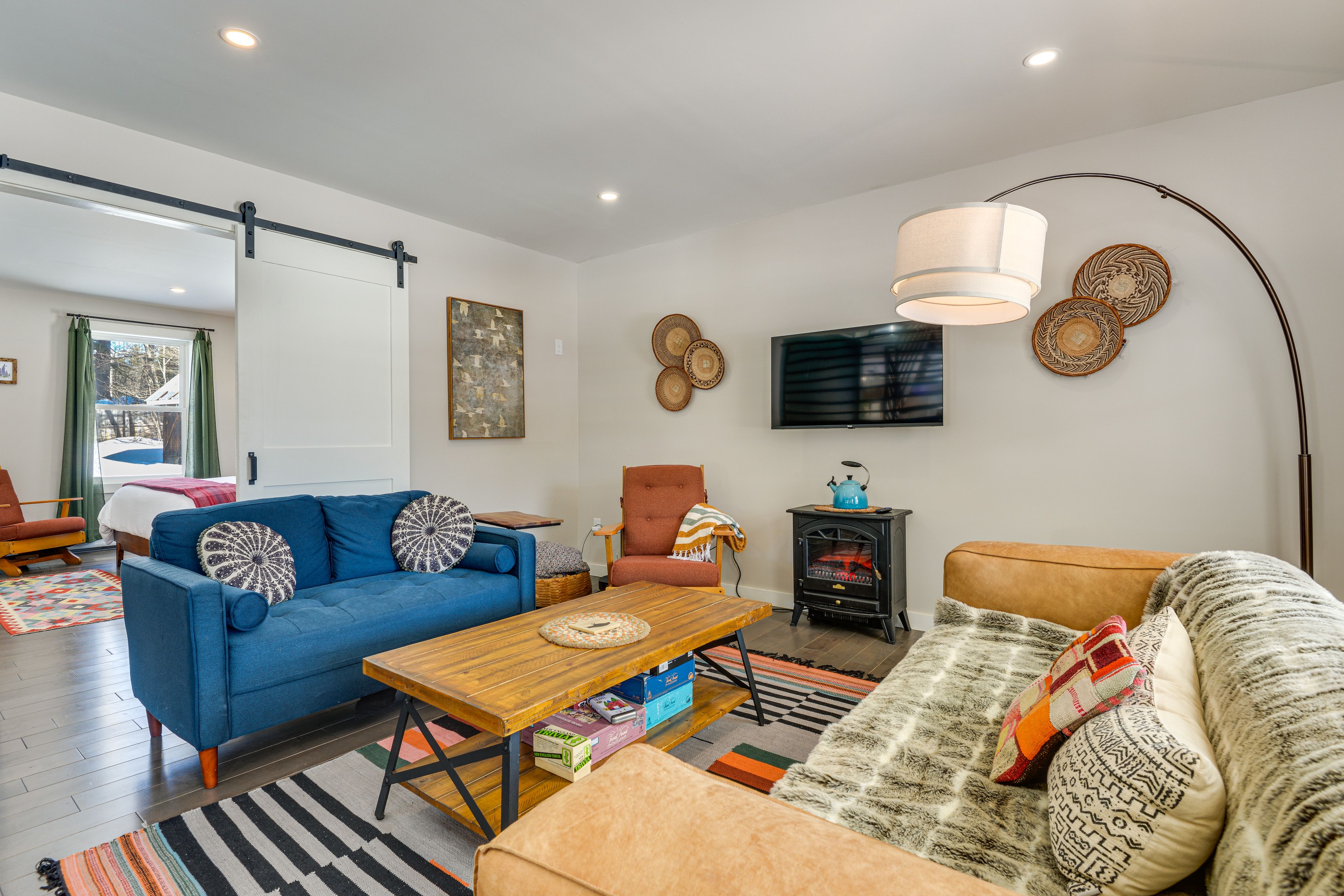 Living Room | Free WiFi | 1st Floor