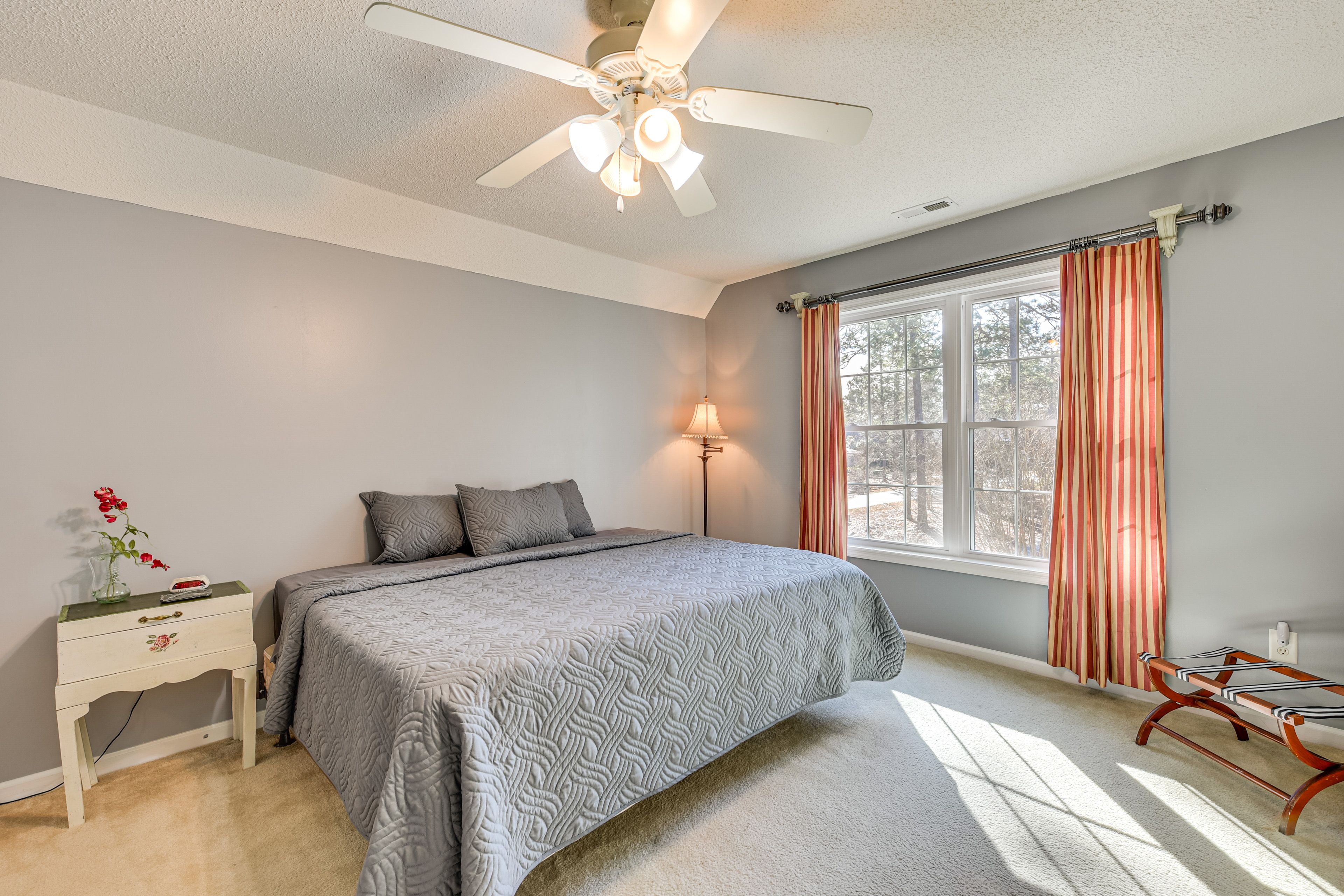 Bedroom 2 | King Bed | En-Suite Bathroom | 2nd Floor