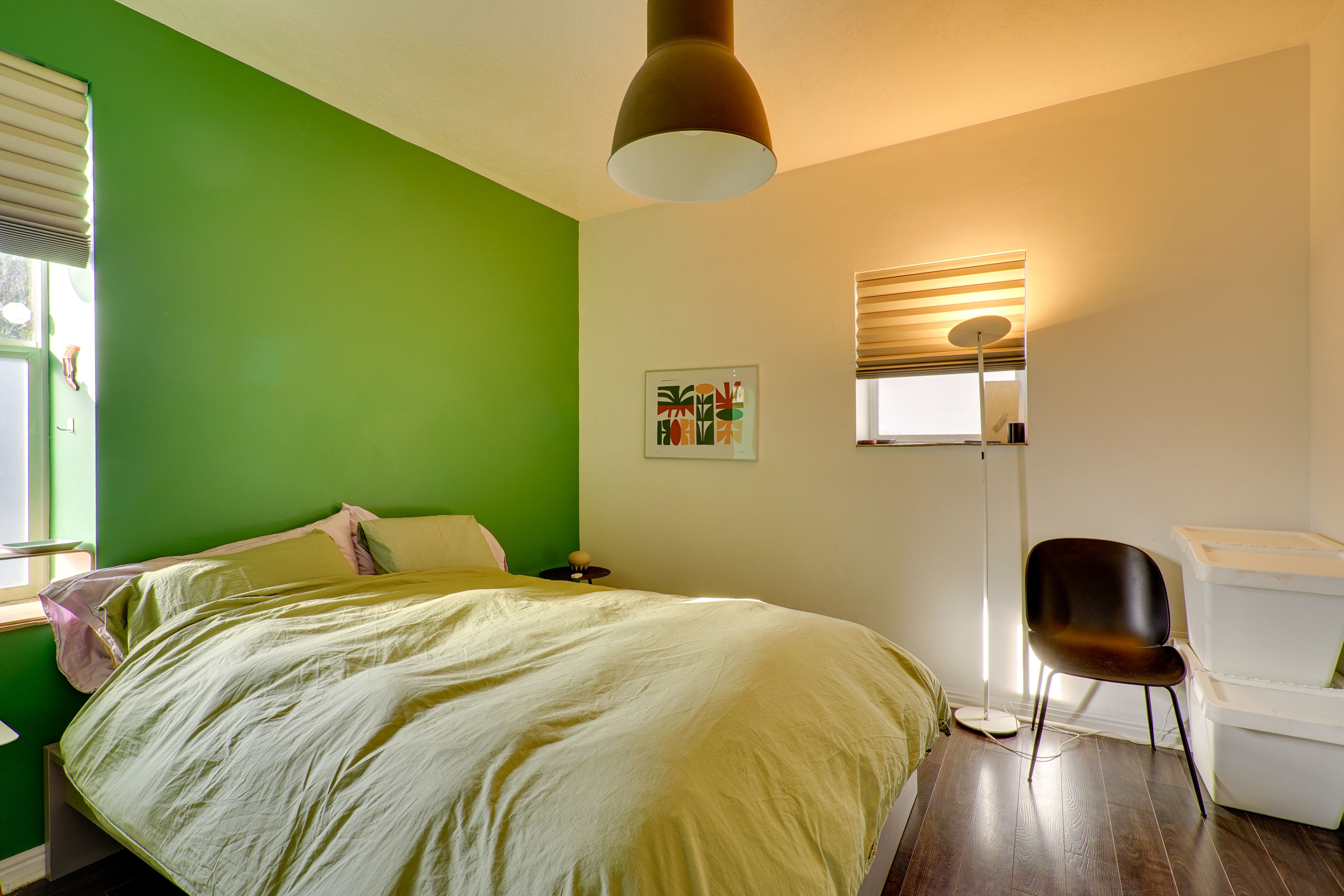 Bedroom 1 | Queen Bed