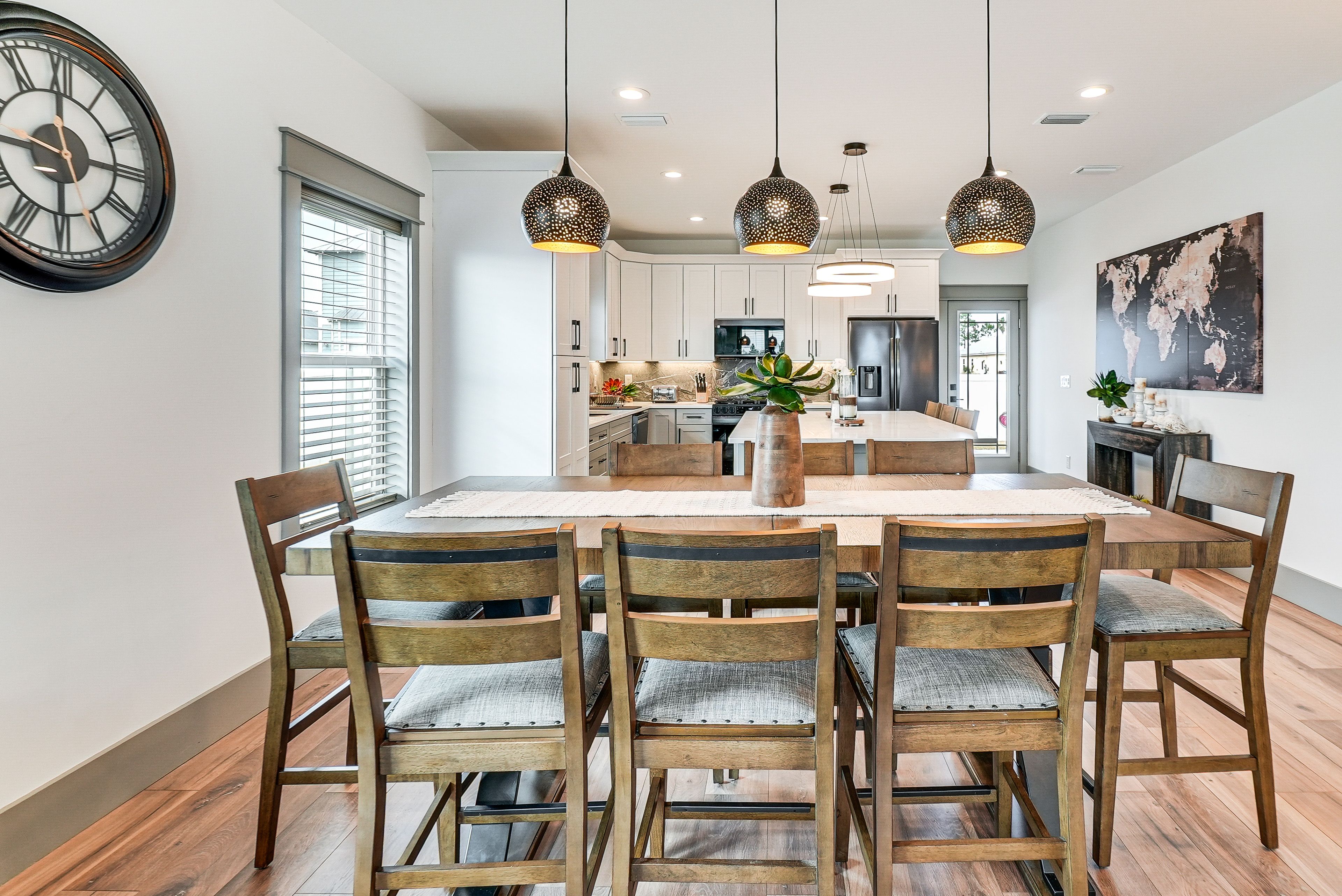 Dining Area | Main Level