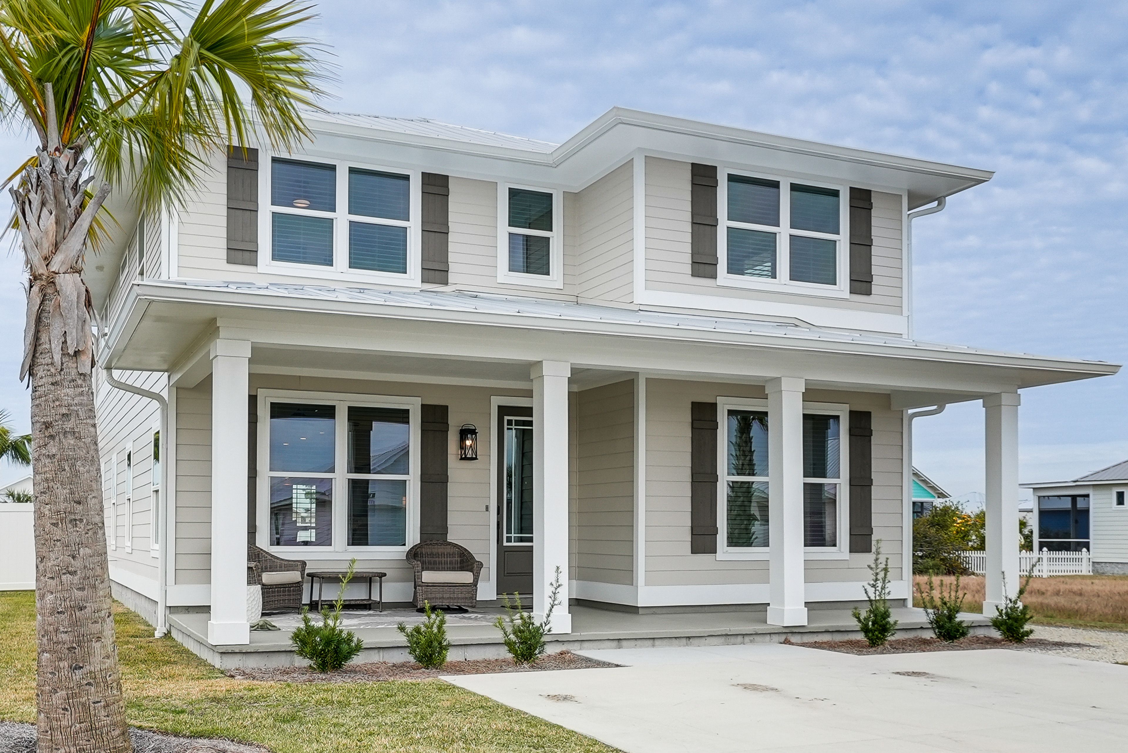 Parking | Driveway (2 Large Vehicles or 4 Small Vehicles)