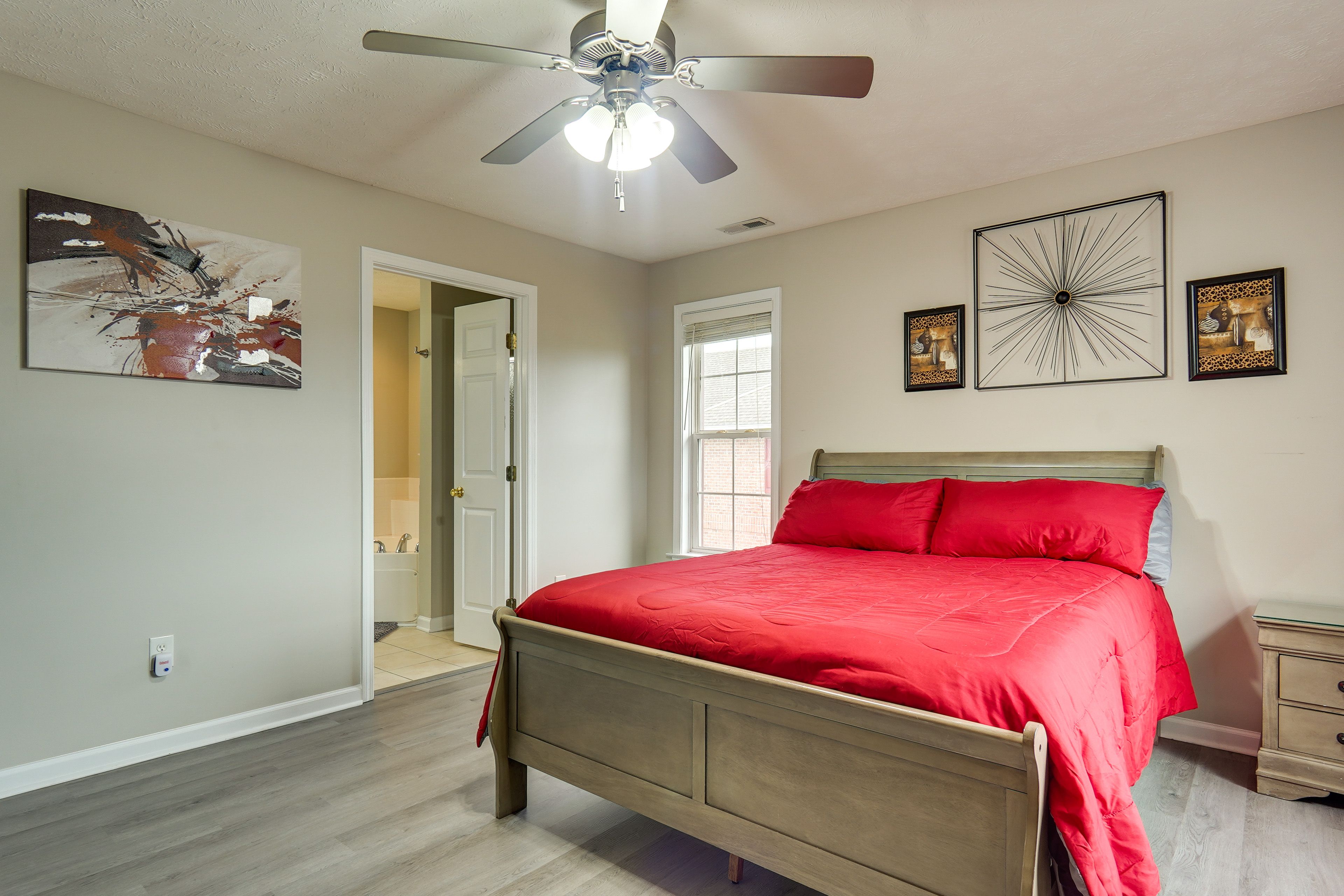 Bedroom 2 | Queen Bed