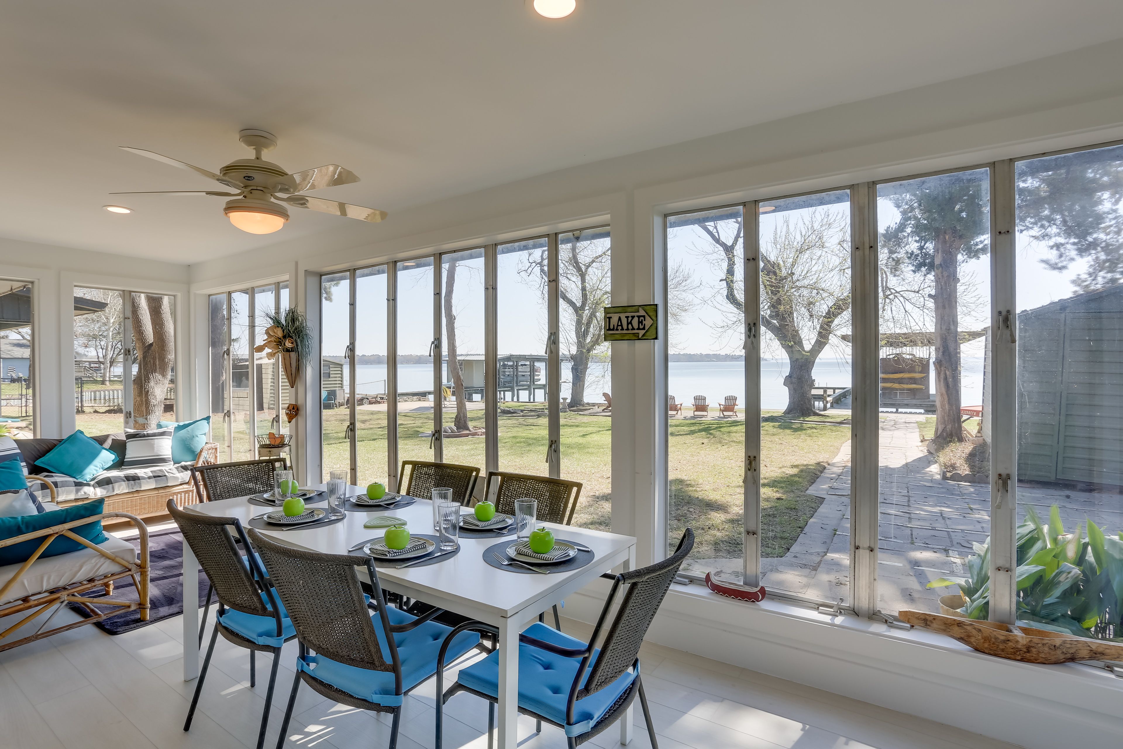 Sunroom | Twin Daybed