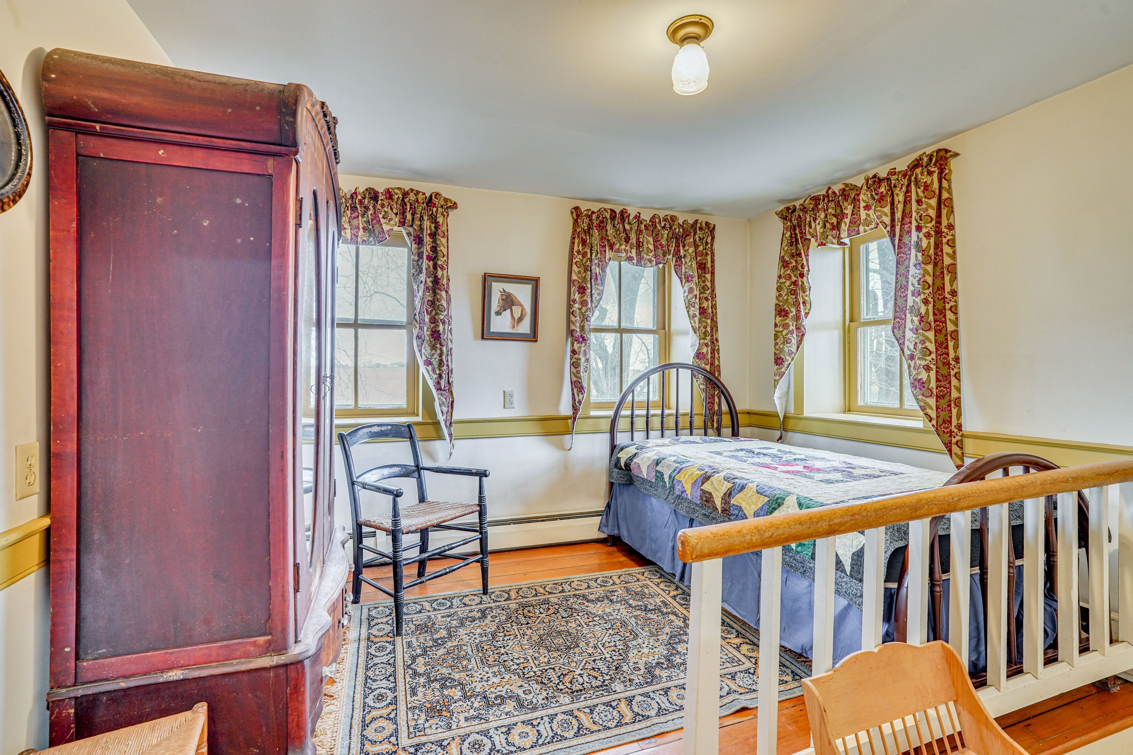 Loft | Twin Bed | 2nd Floor