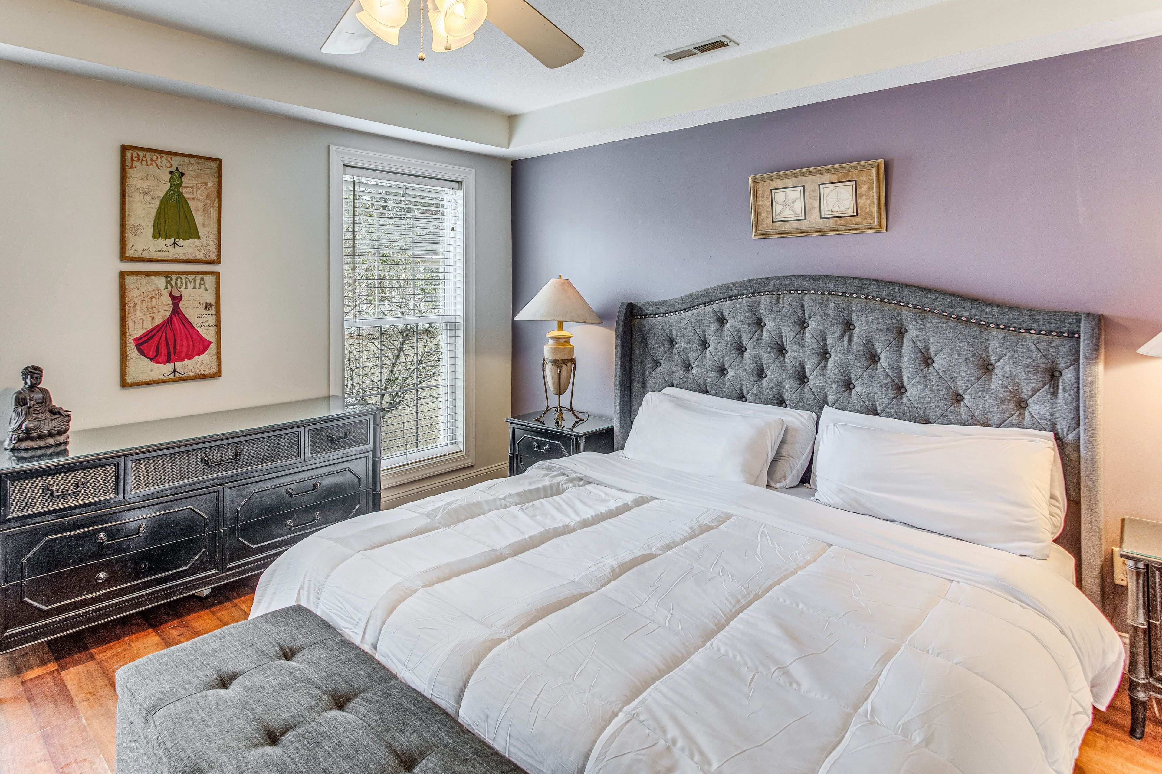 Bedroom 1 | King Bed
