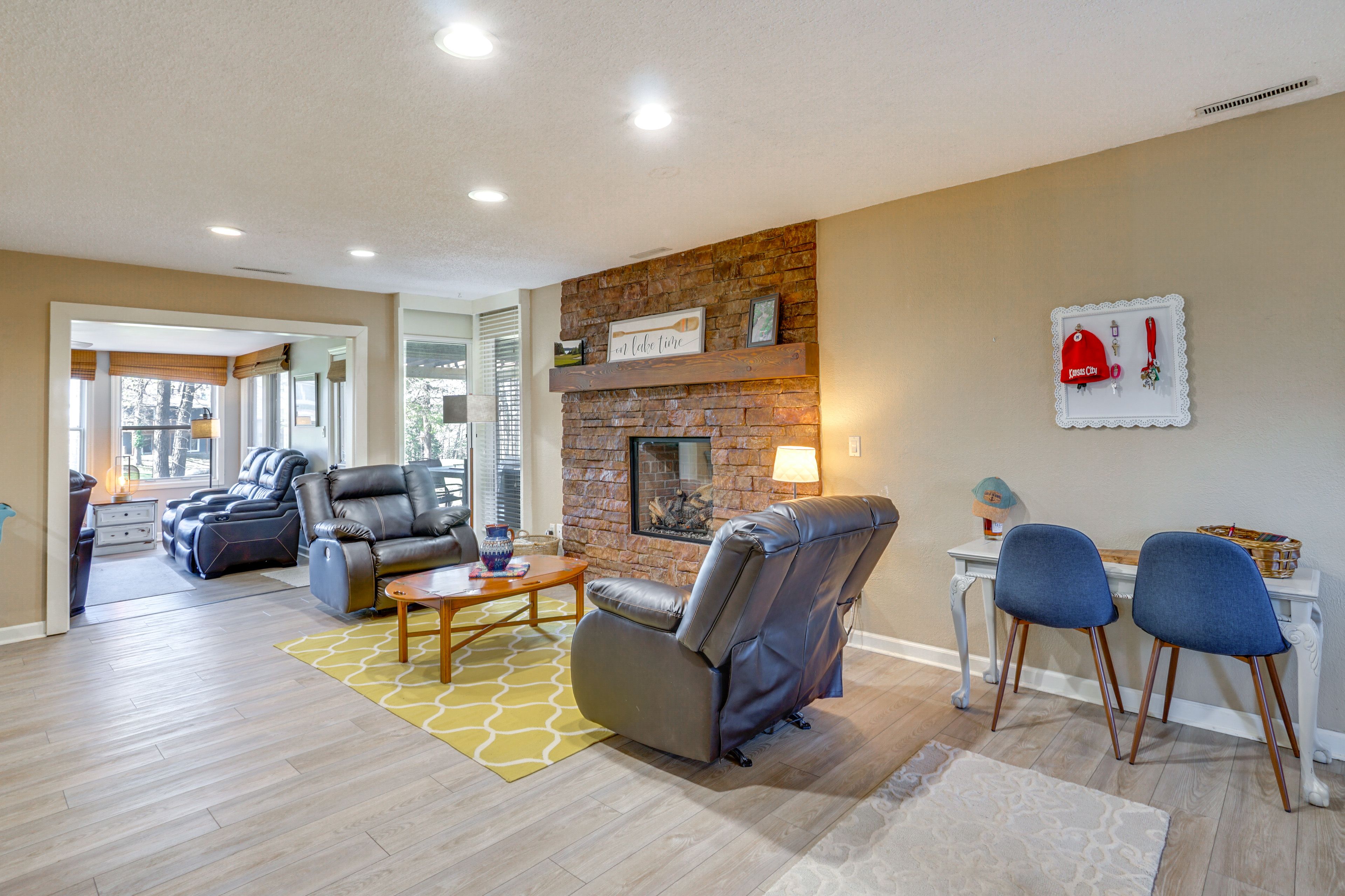 Sitting Room | 1st Floor