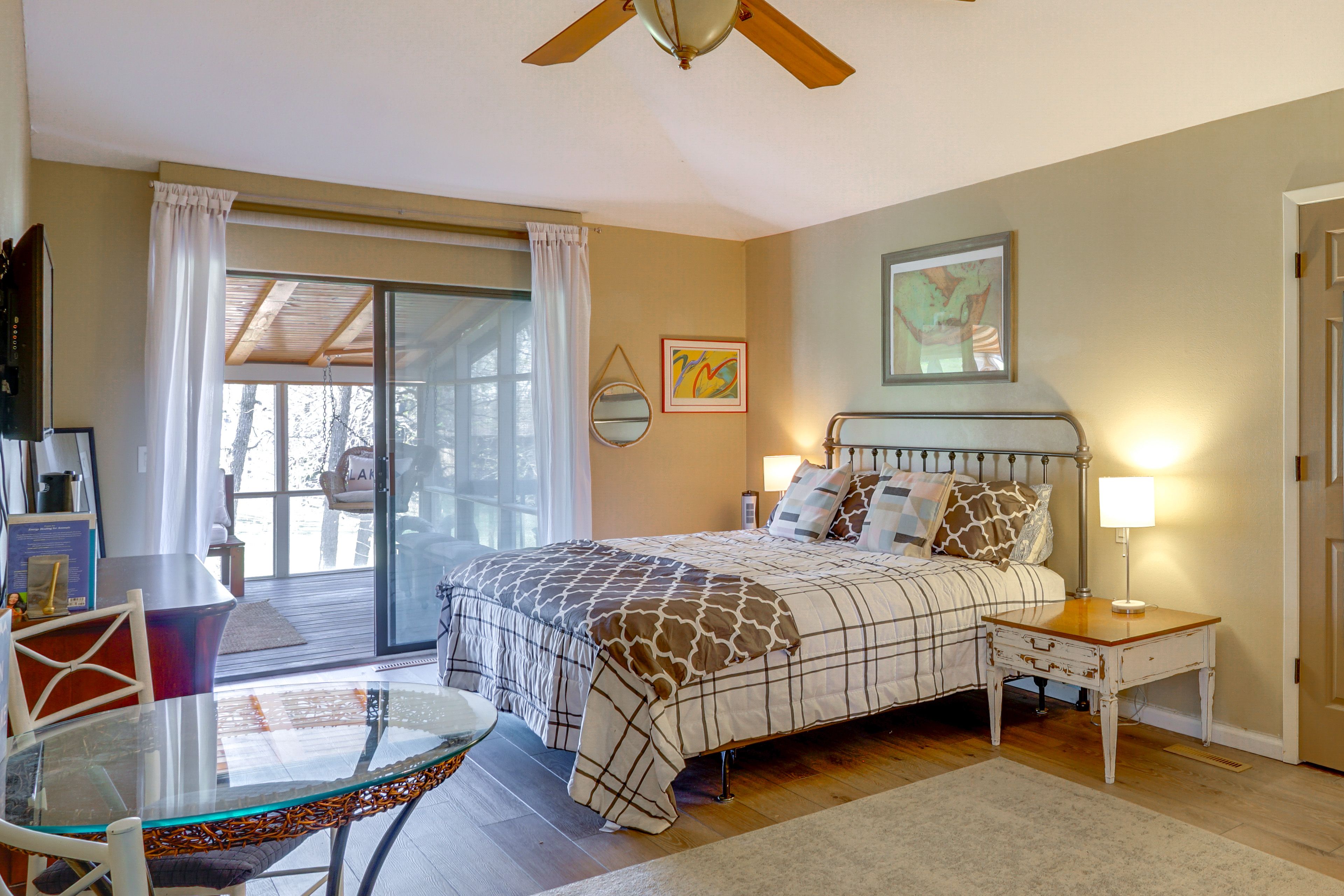 Bedroom 1 | King Bed | 2nd Floor