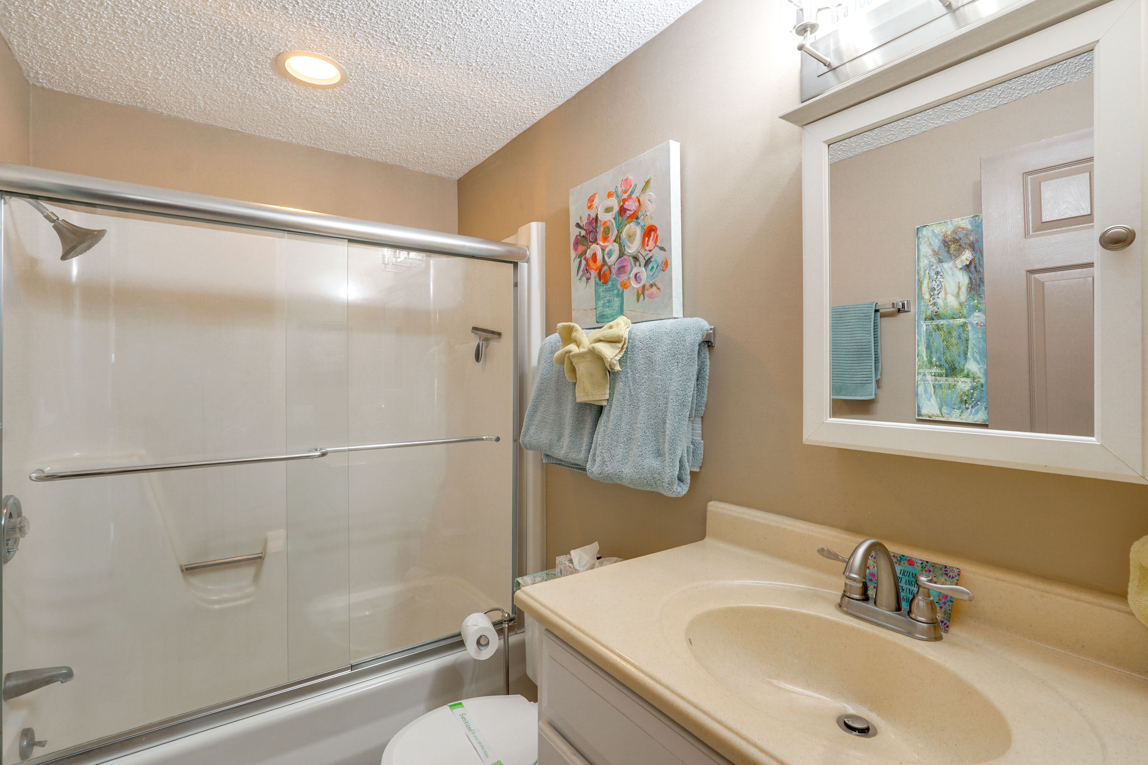 En-Suite Bathroom | 2nd Floor