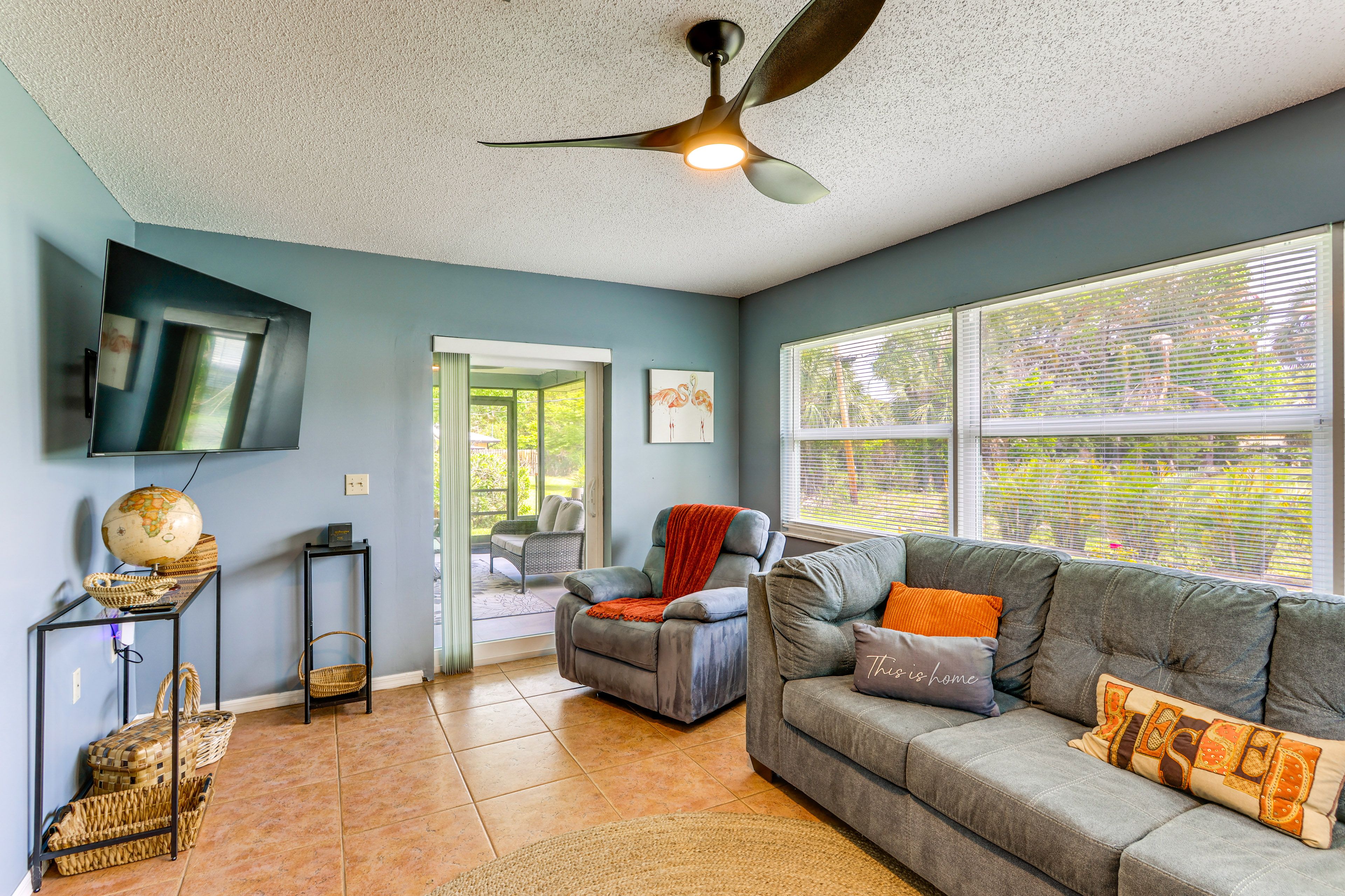 Family Room | Smart TV