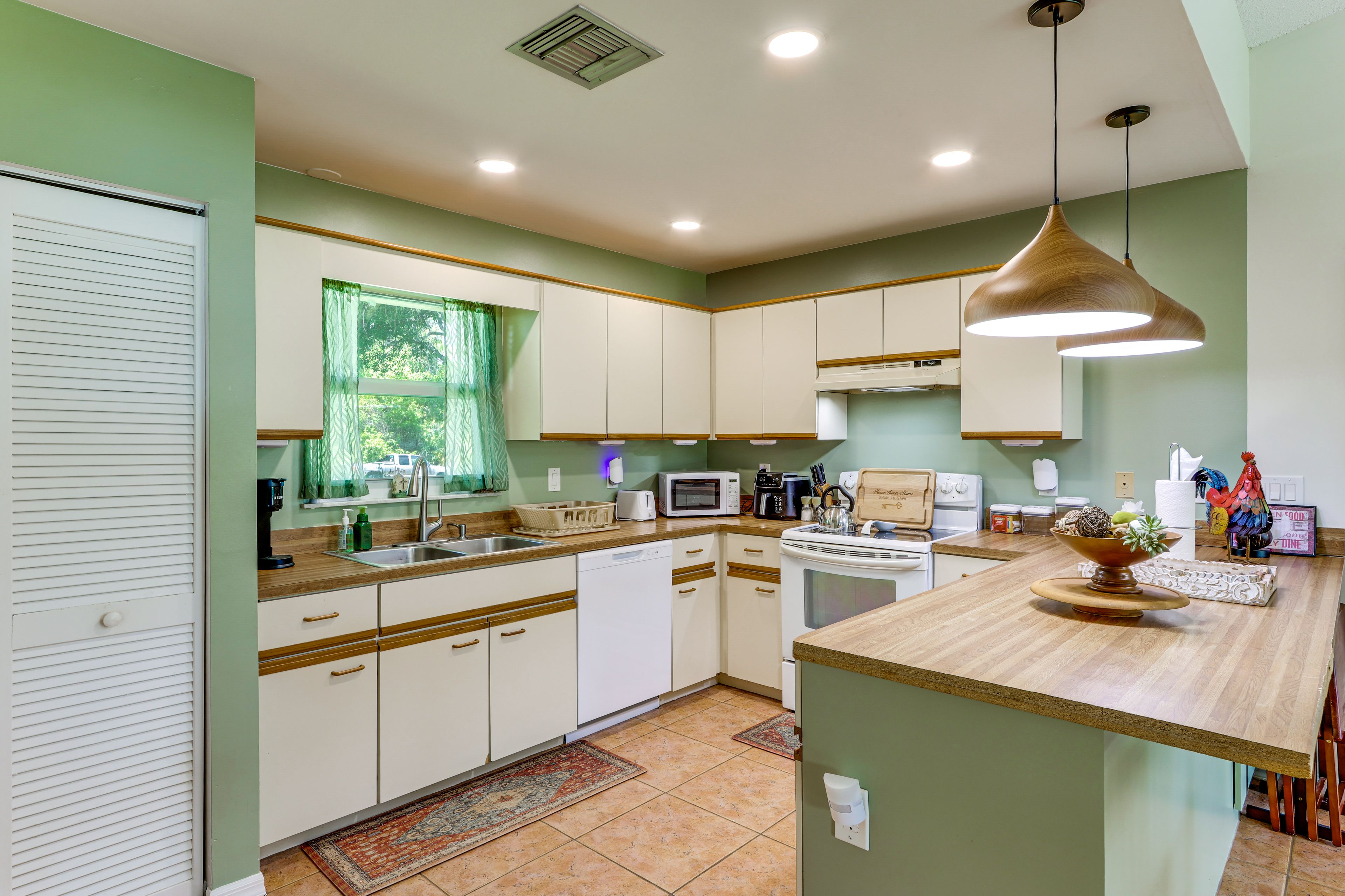 Property Interior | Single-Story Home | Central A/C & Heating