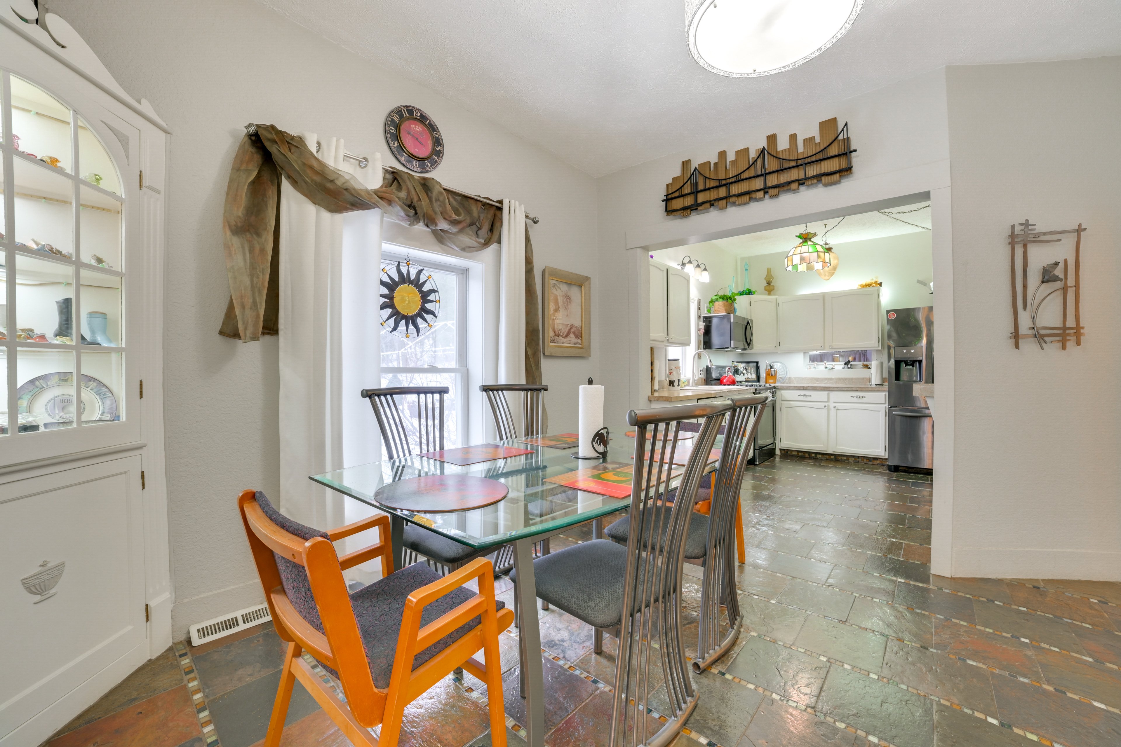 Dining Area | Dishware/Flatware