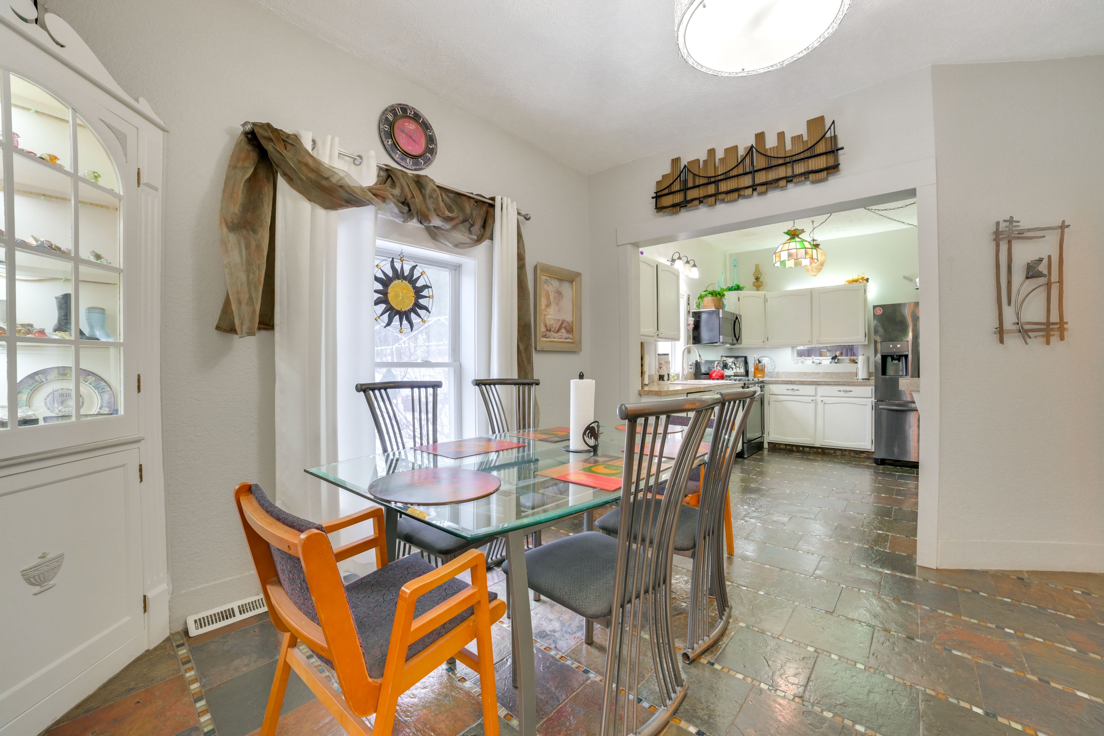 Dining Area | Dishware/Flatware