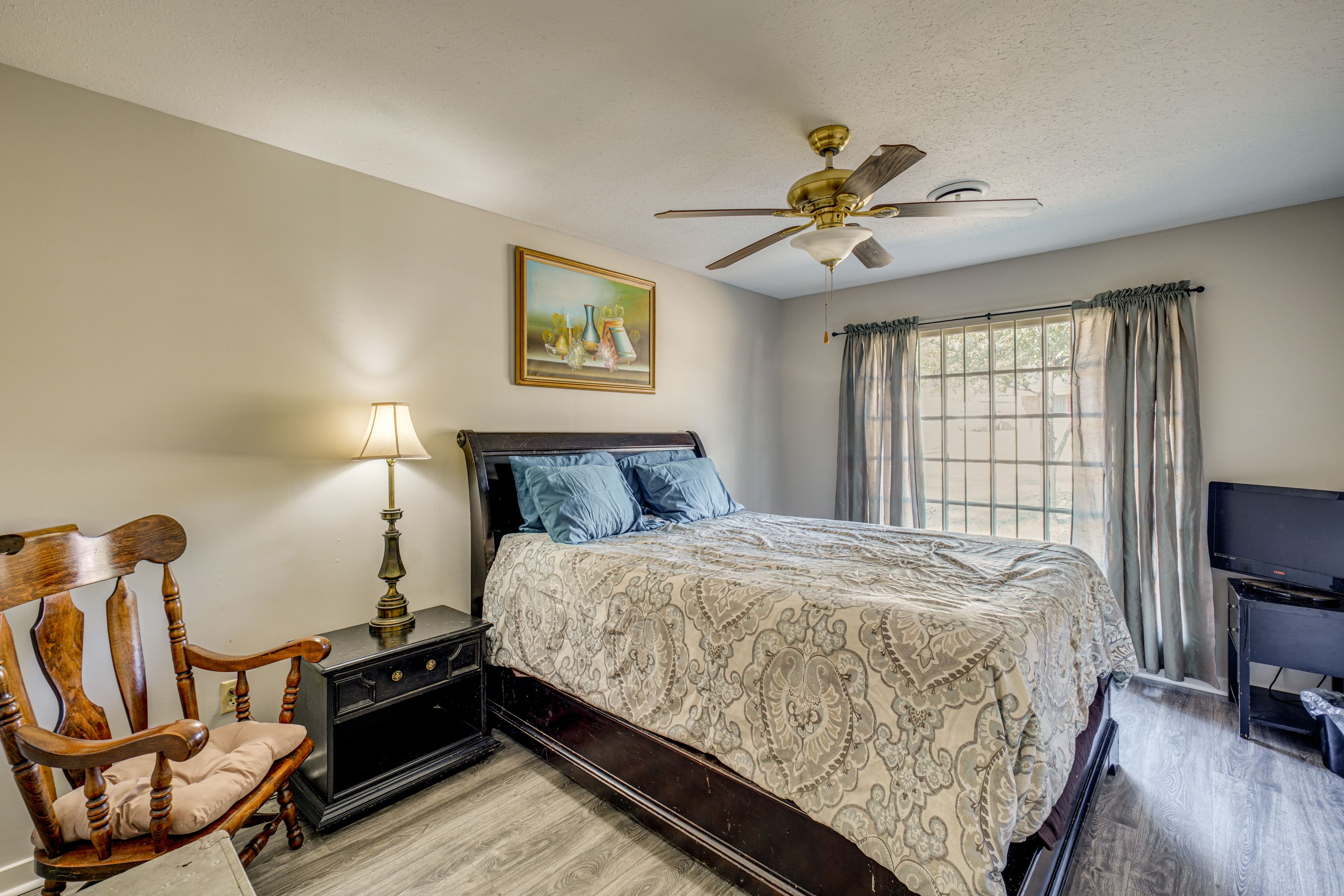 Bedroom 2 | Queen Bed