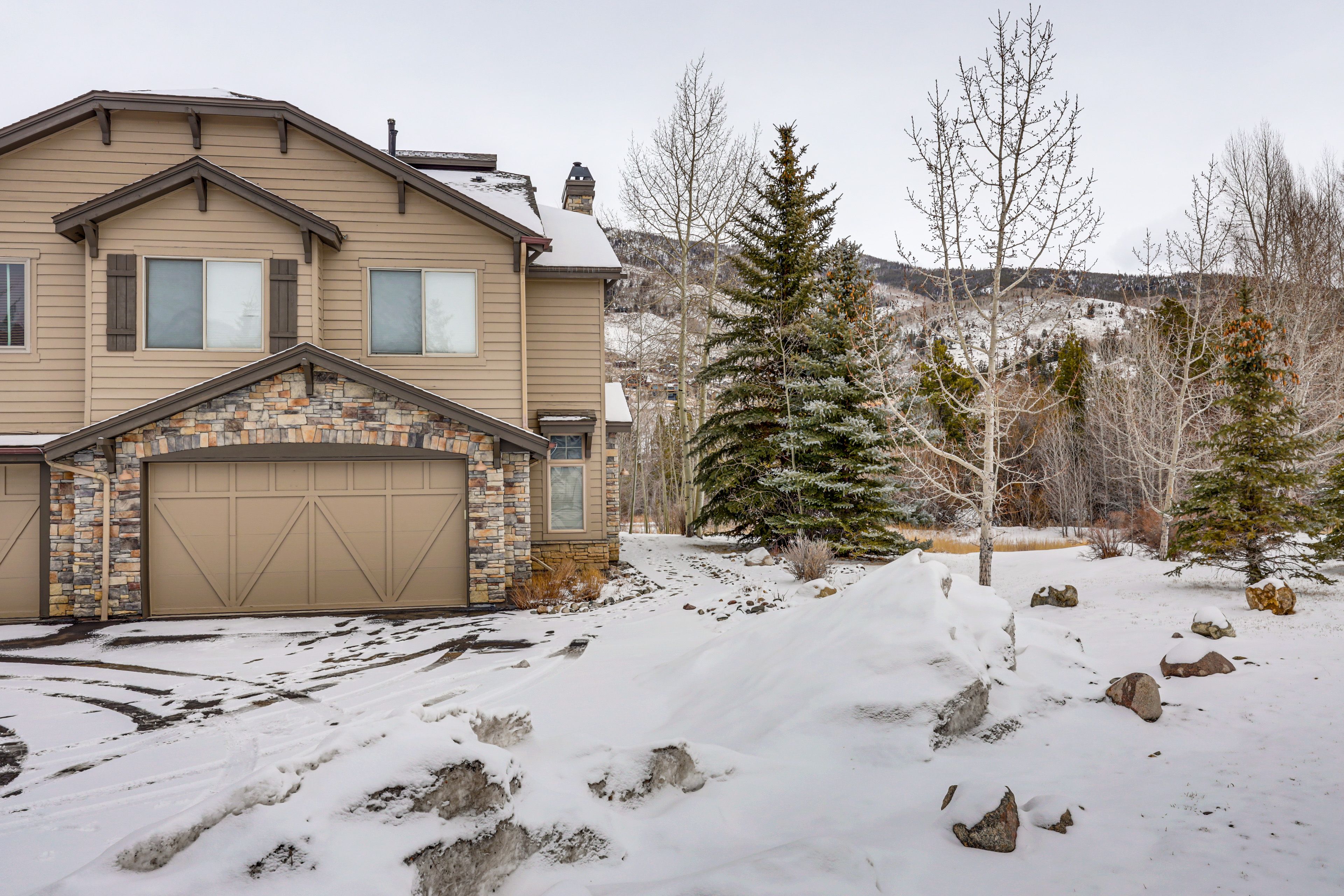 Garage (1 Vehicle) | Driveway (2 Vehicles) | Community Spaces (2 Vehicles)