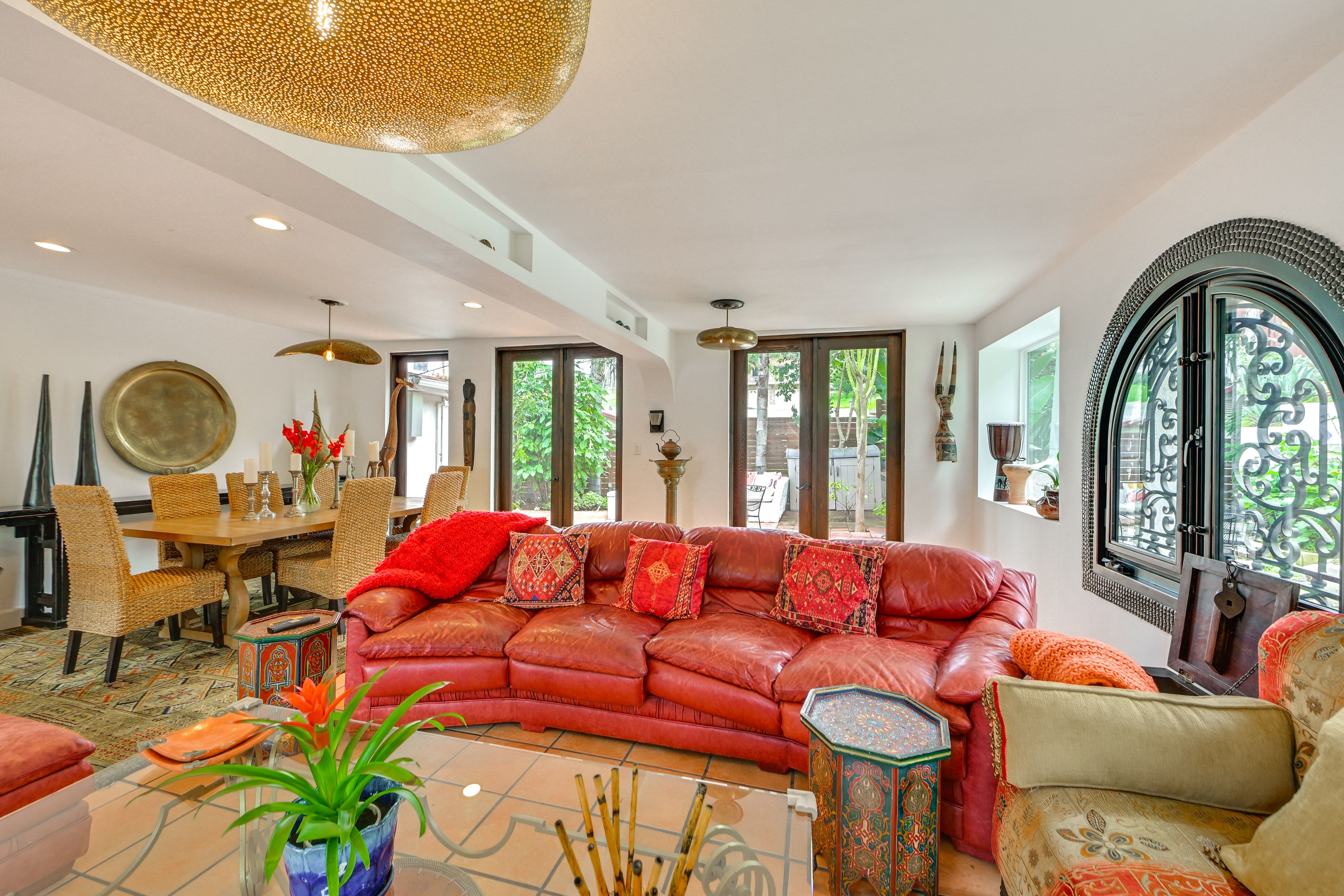 Living Room | Fireplace | Flat-Screen TV