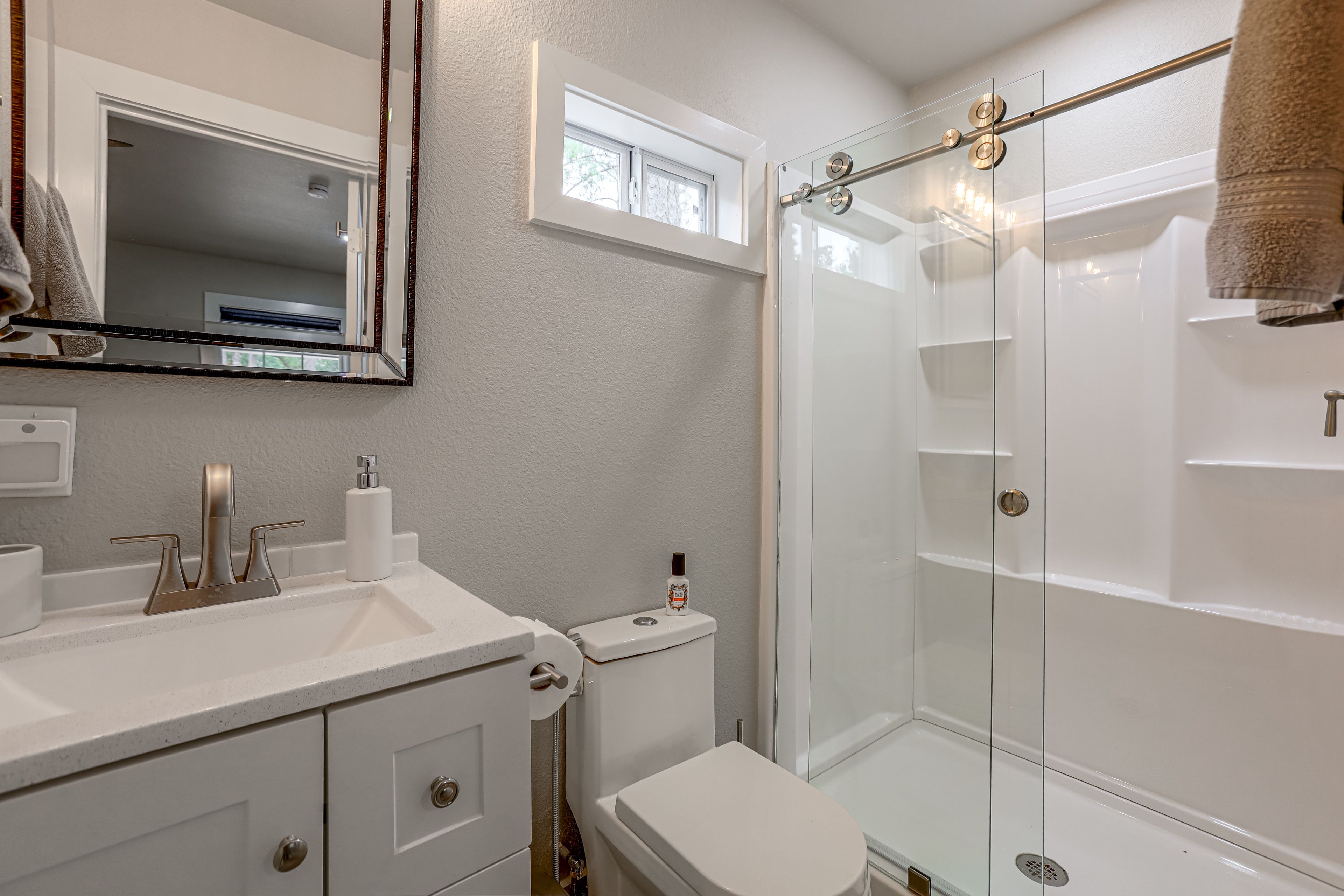 Bathroom | 1st Floor