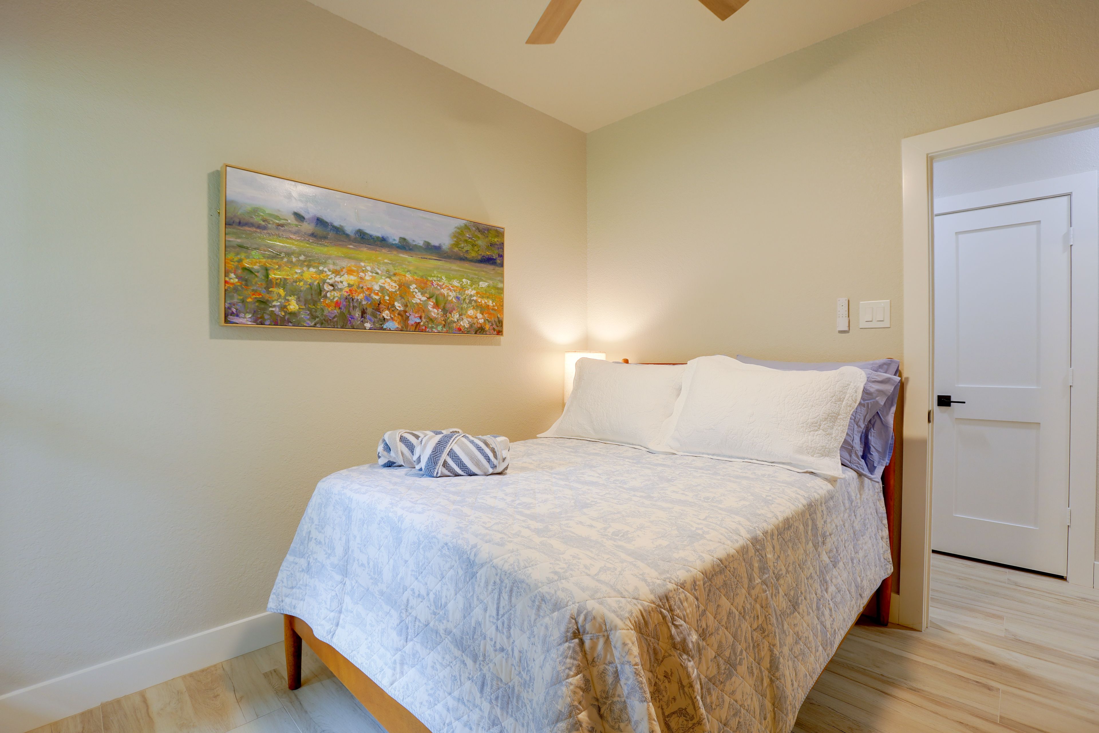 Bedroom 2 | Queen Bed