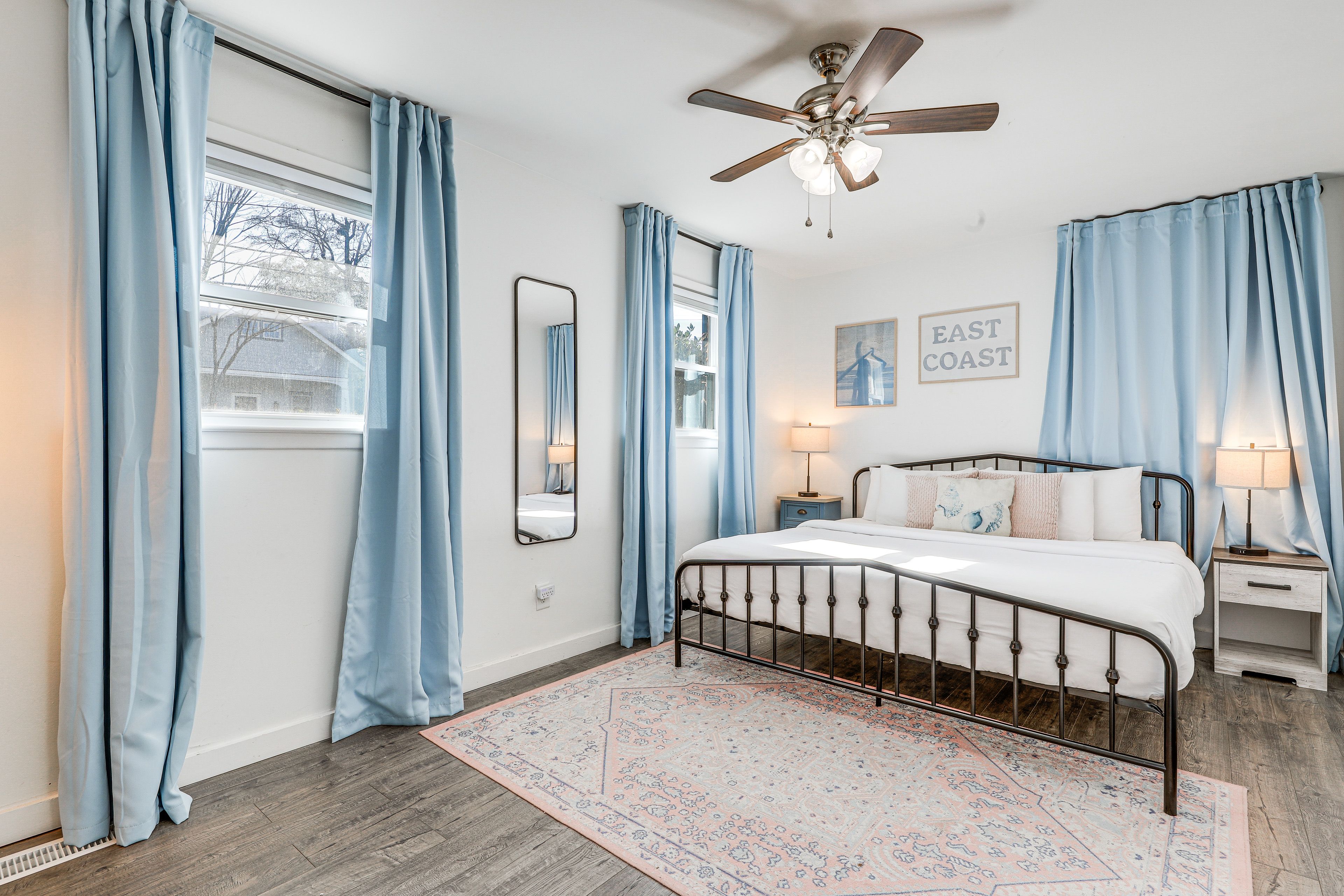 Bedroom 1 | King Bed | Linens Provided