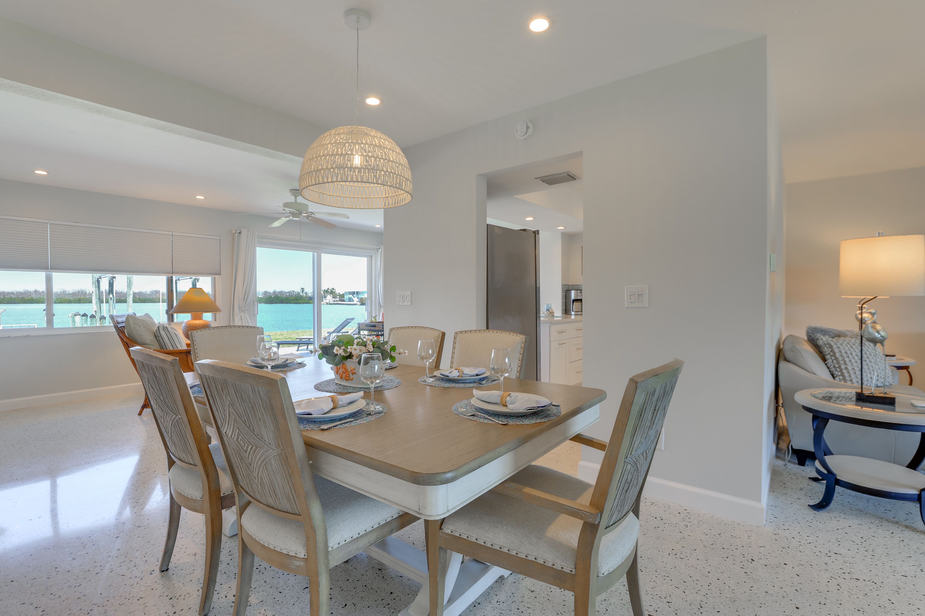 Dining Area | Dishware/Flatware Provided