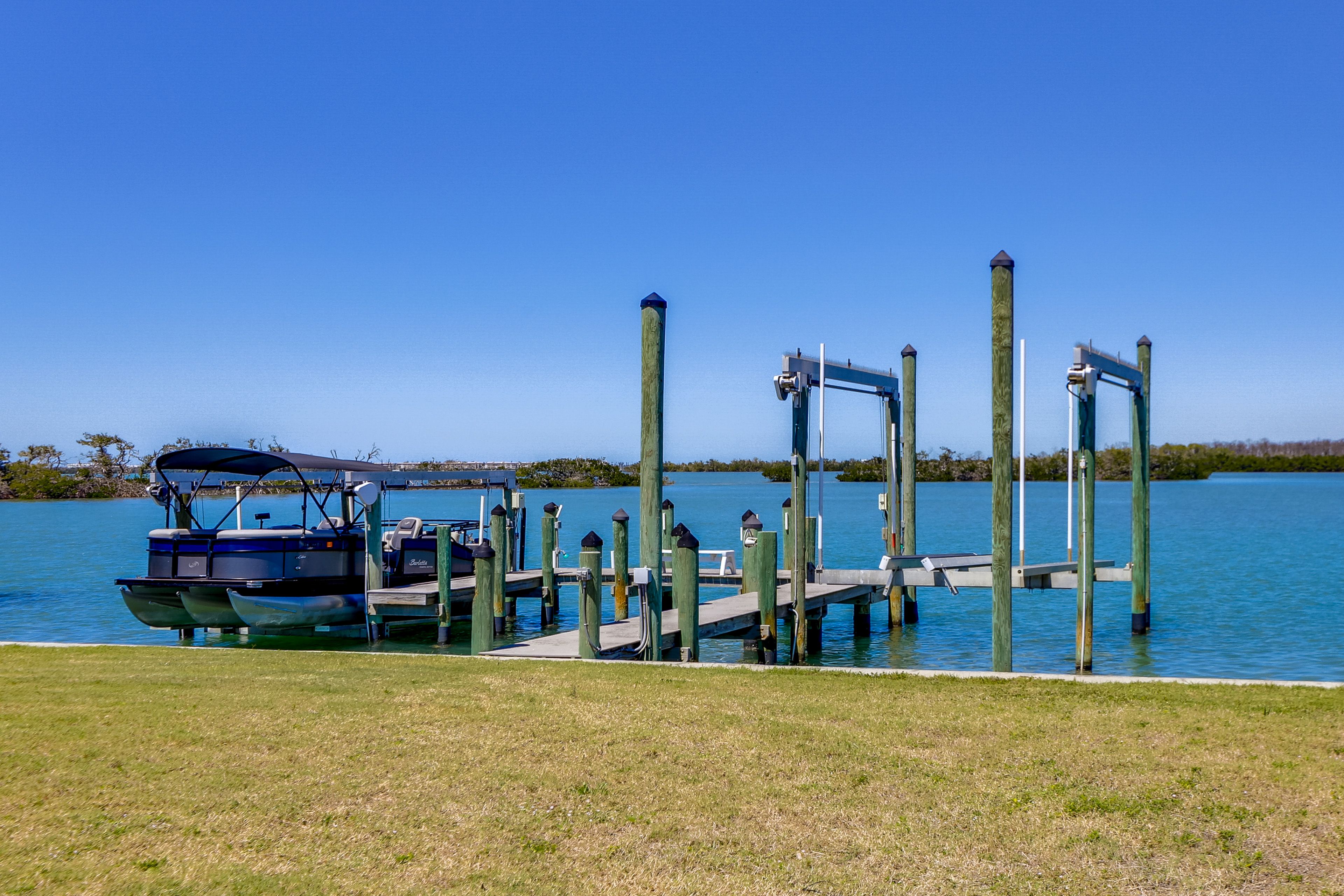 Shared Dock | Pontoon Boat Unavailable