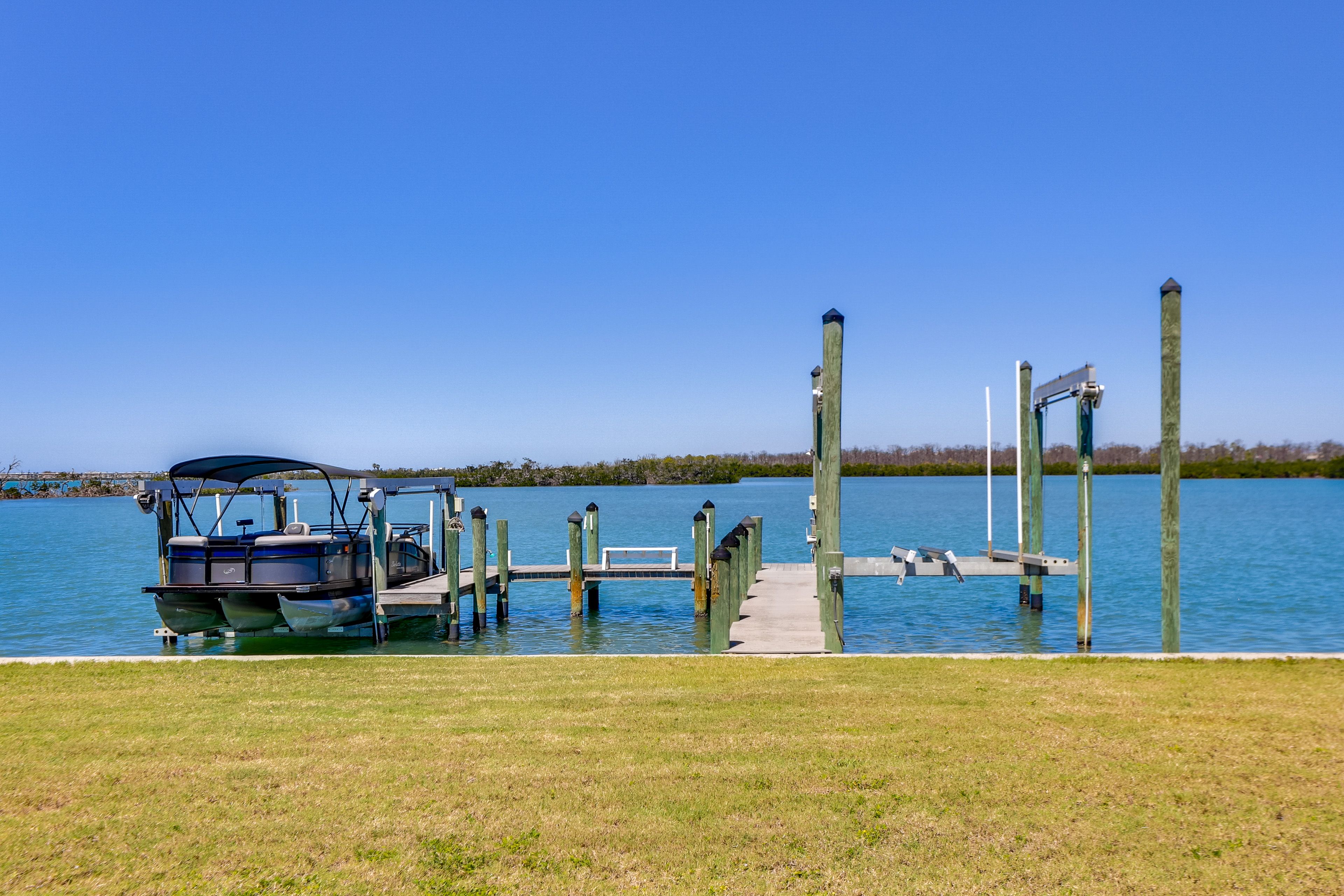Shared Dock | Boat Slip | Boat Lift w/ Fee | Pontoon Boat Unavailable