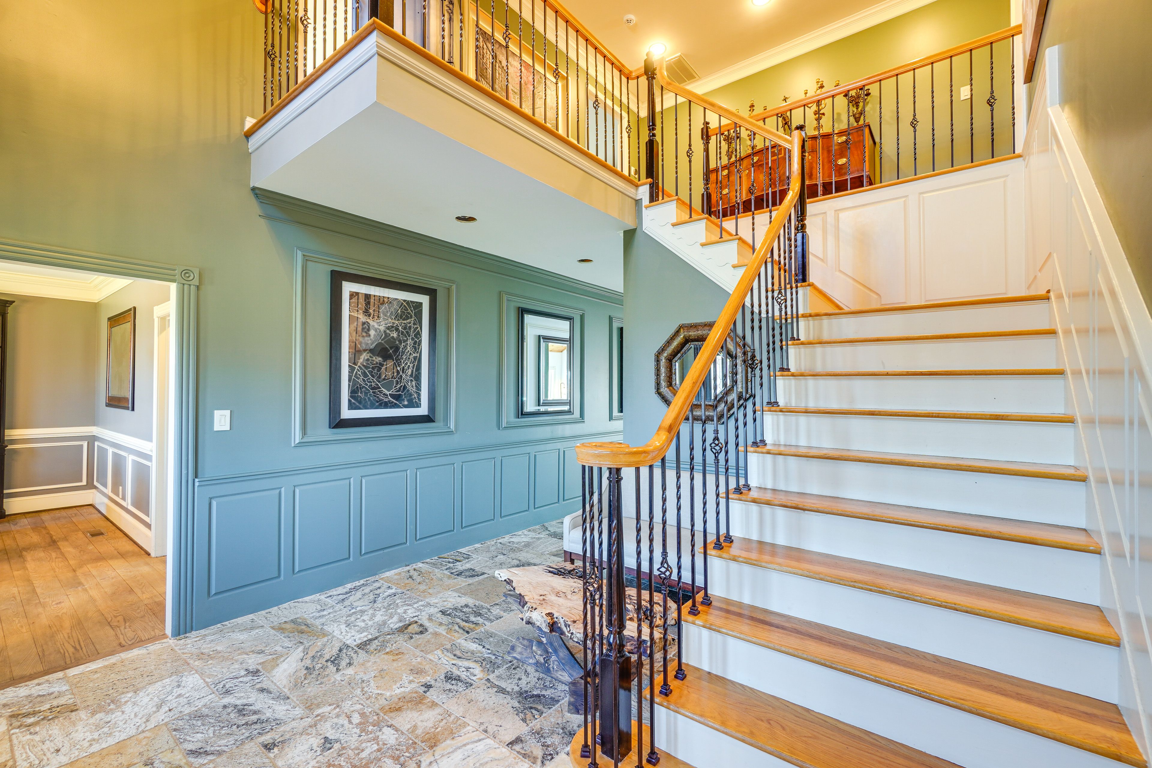 Stairs to 2nd Floor