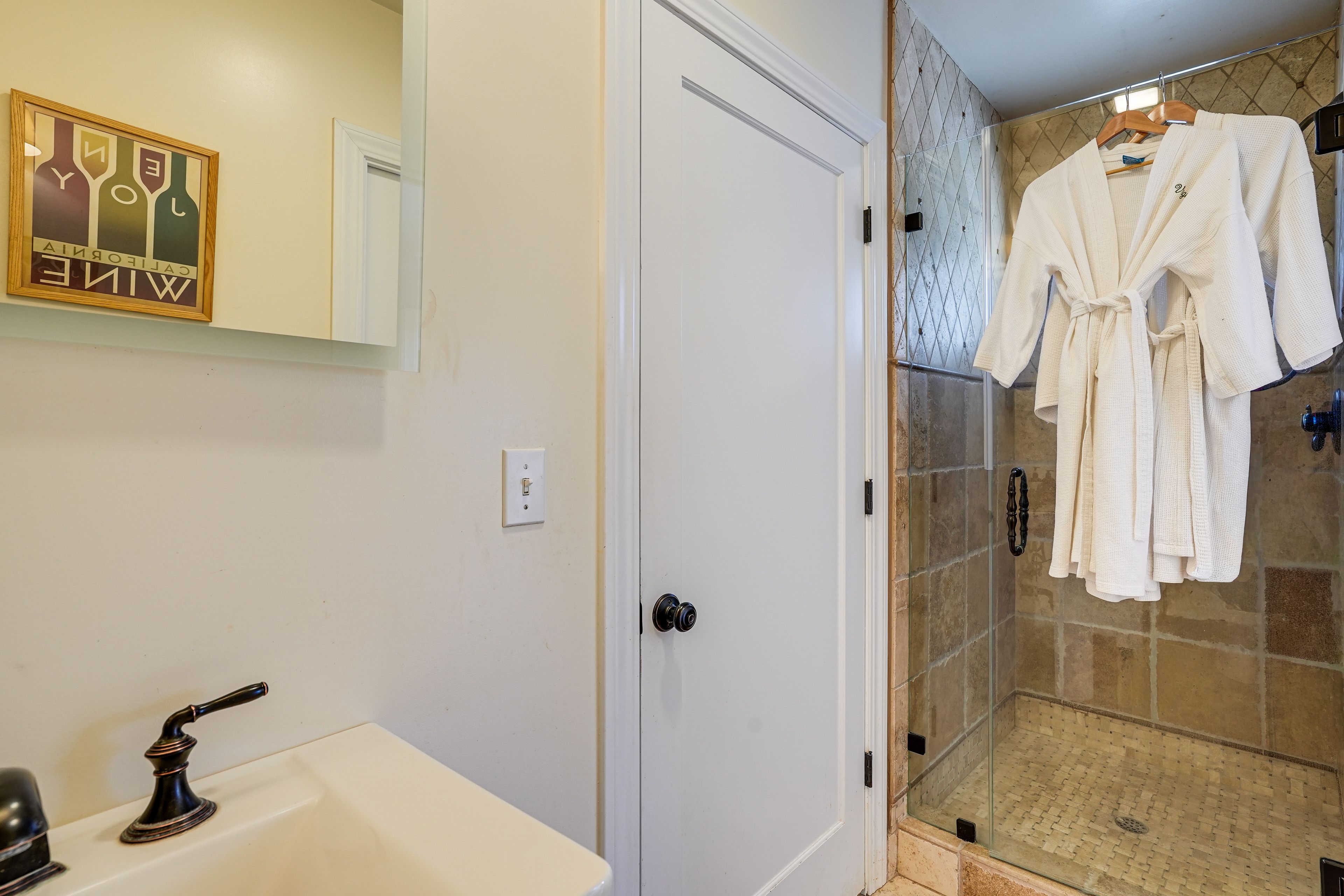 En-Suite Bathroom | Main Floor