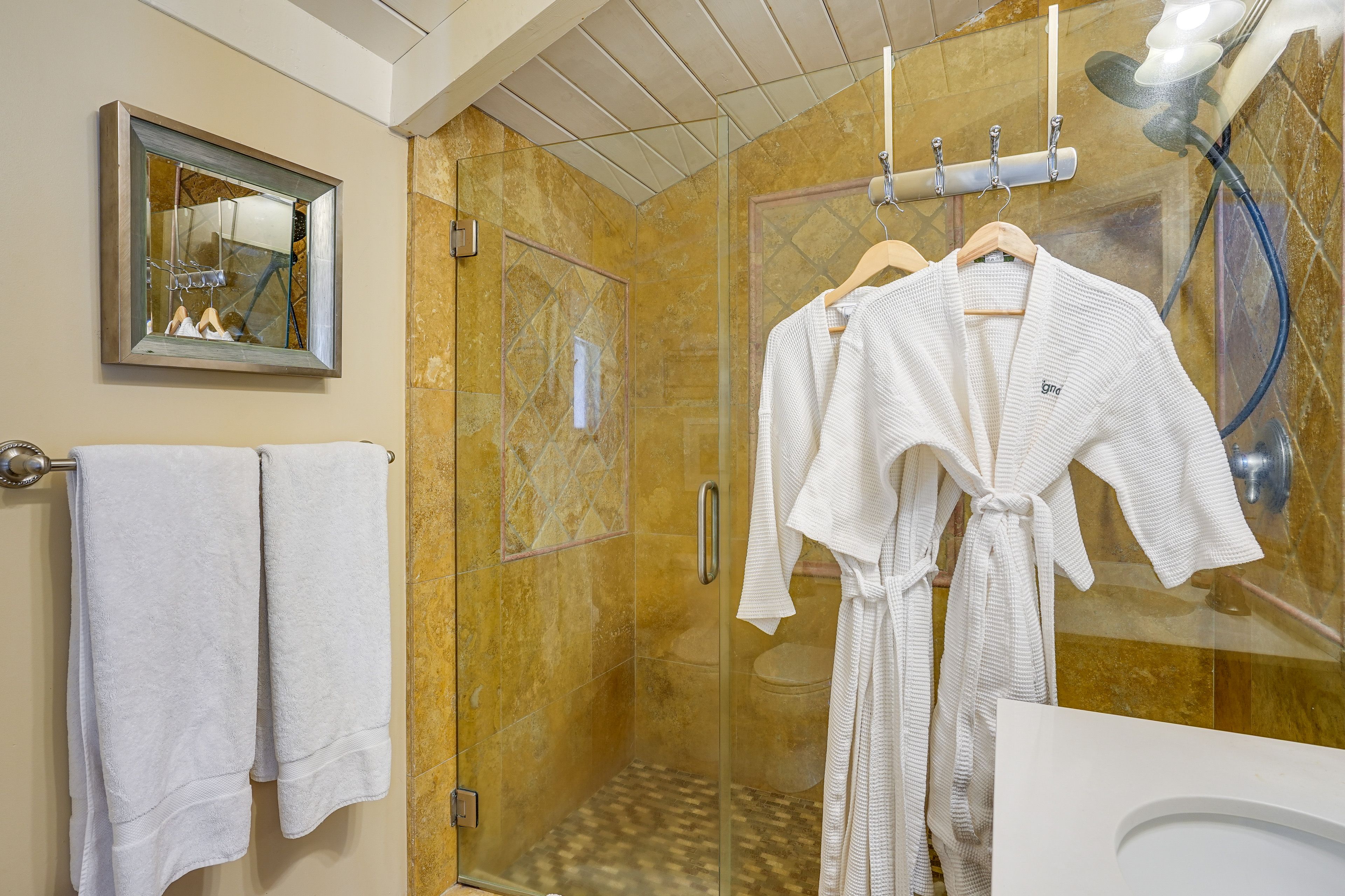 En-Suite Bathroom | Upper Floor