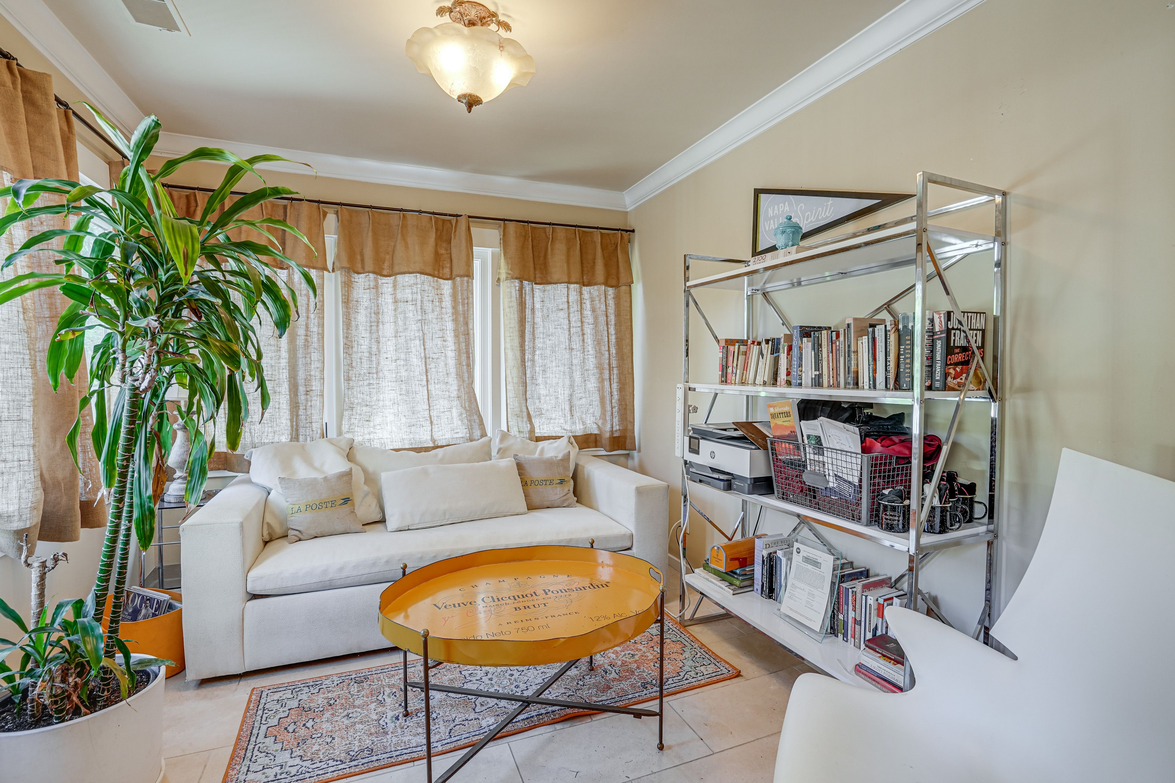 Reading Nook | Main Floor